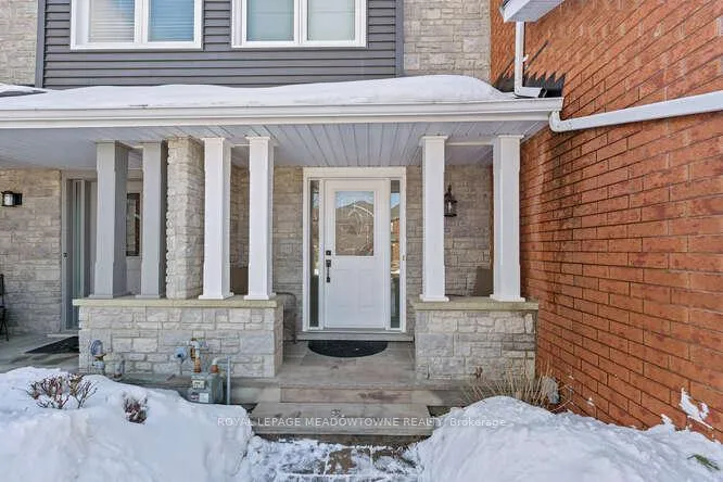 Photo 4 of 5 James Young Drive, Halton Hills, Georgetown — HOMEH