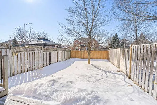 Photo 35 of 5 James Young Drive, Halton Hills, Georgetown — HOMEH