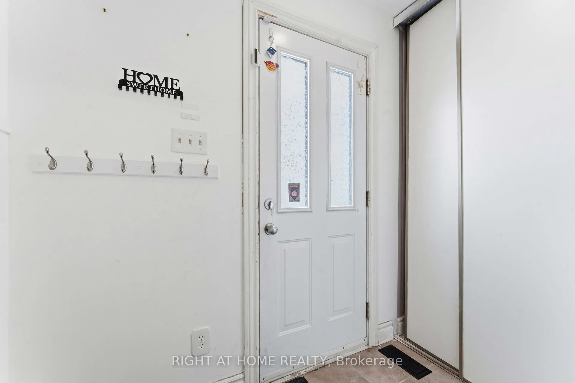 Photo 4 of Unit 86, 106 Castlegreen Private, Ottawa, Hunt Club Park/Greenboro — HOMEH
