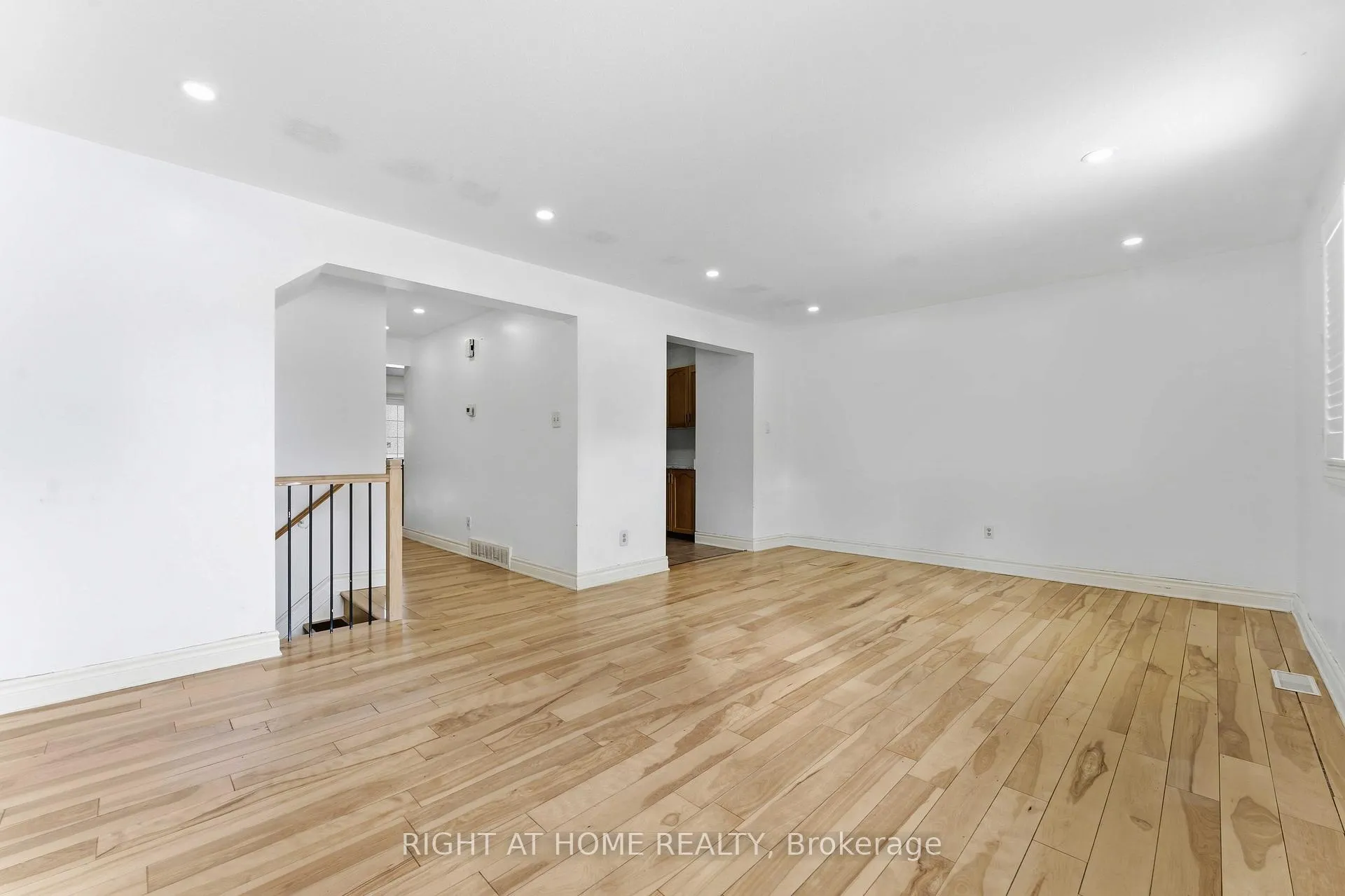Photo 7 of Unit 86, 106 Castlegreen Private, Ottawa, Hunt Club Park/Greenboro — HOMEH