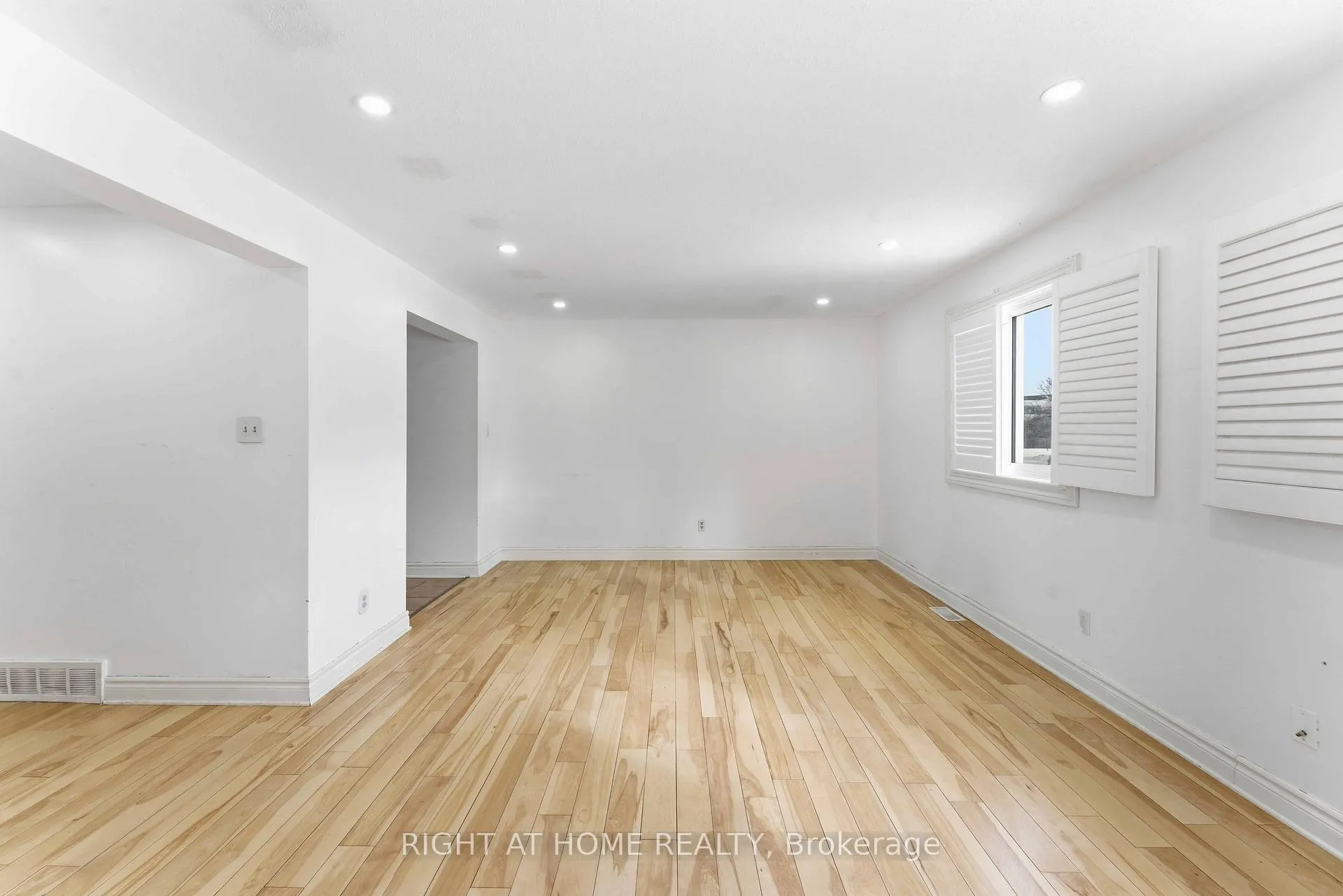 Photo 8 of Unit 86, 106 Castlegreen Private, Ottawa, Hunt Club Park/Greenboro — HOMEH