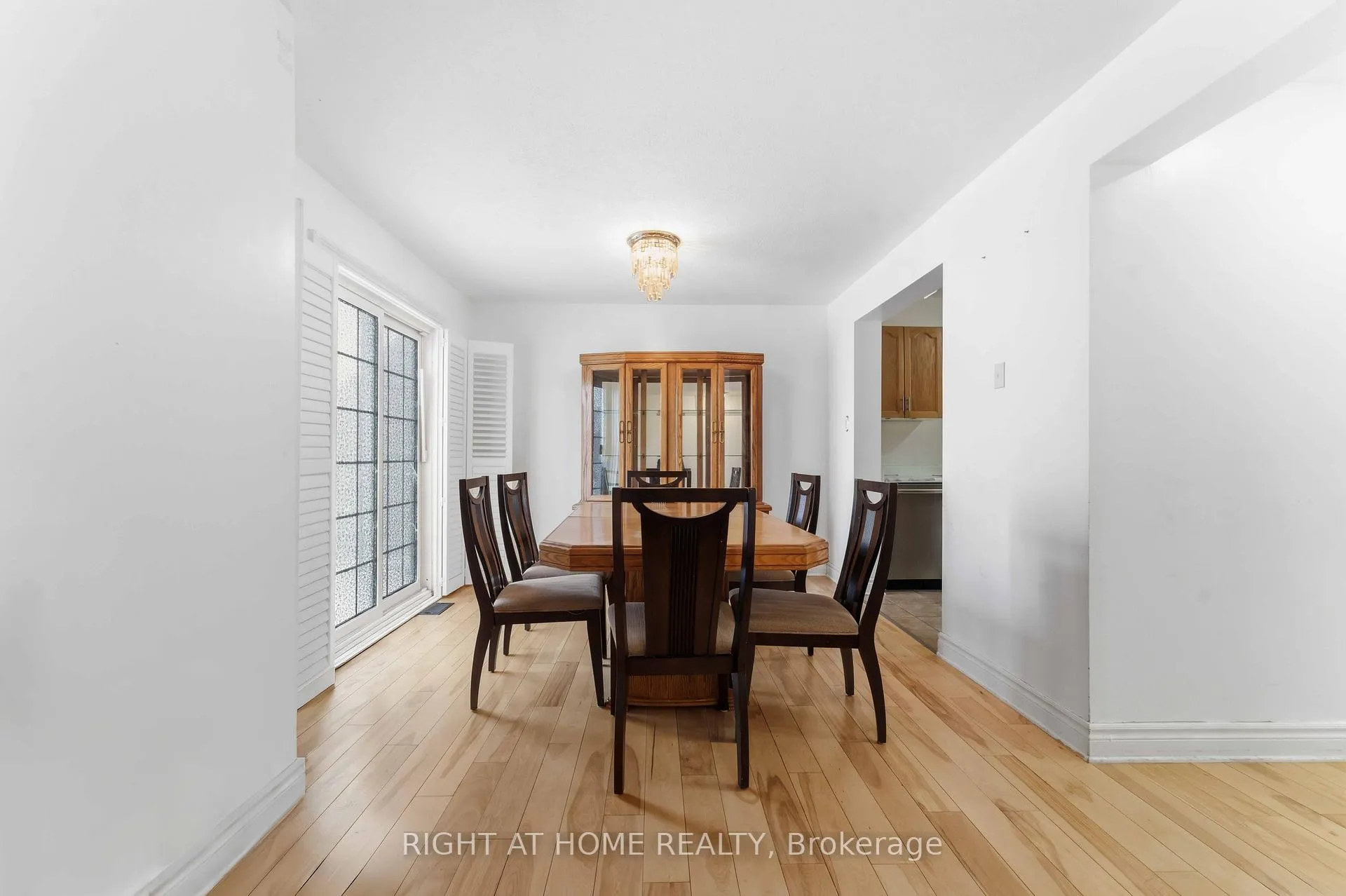 Photo 9 of Unit 86, 106 Castlegreen Private, Ottawa, Hunt Club Park/Greenboro — HOMEH