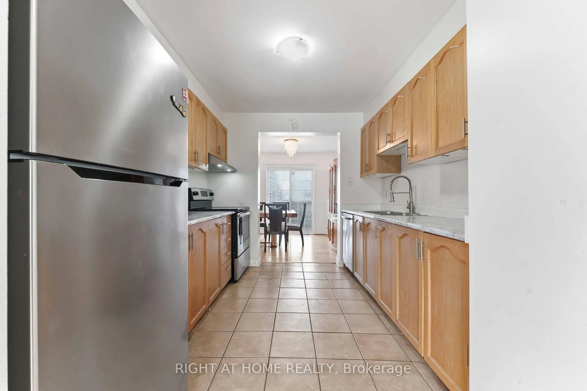 Photo 12 of Unit 86, 106 Castlegreen Private, Ottawa, Hunt Club Park/Greenboro — HOMEH