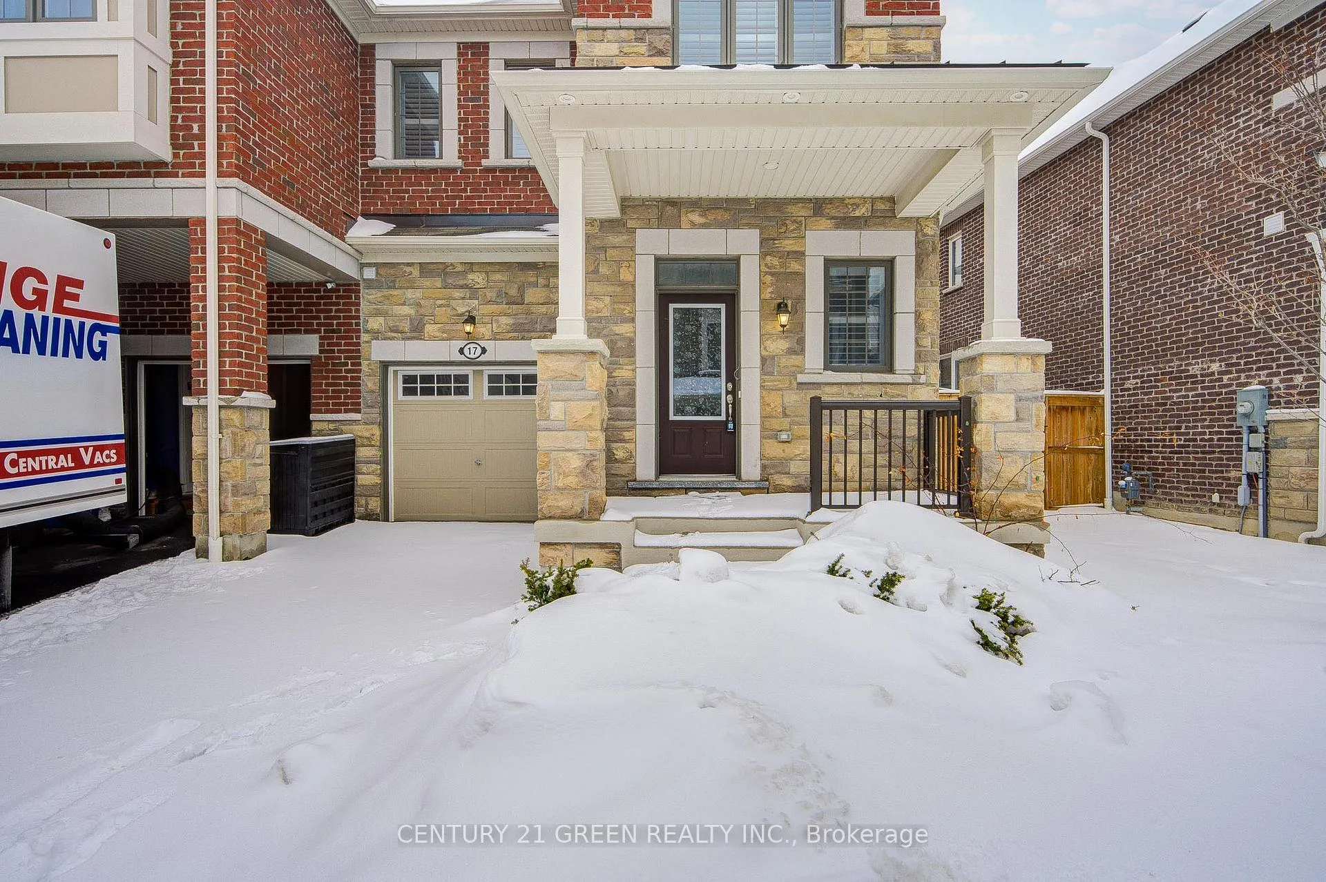 Photo 3 of 17 Windflower Way, Whitby, Rural Whitby — HOMEH