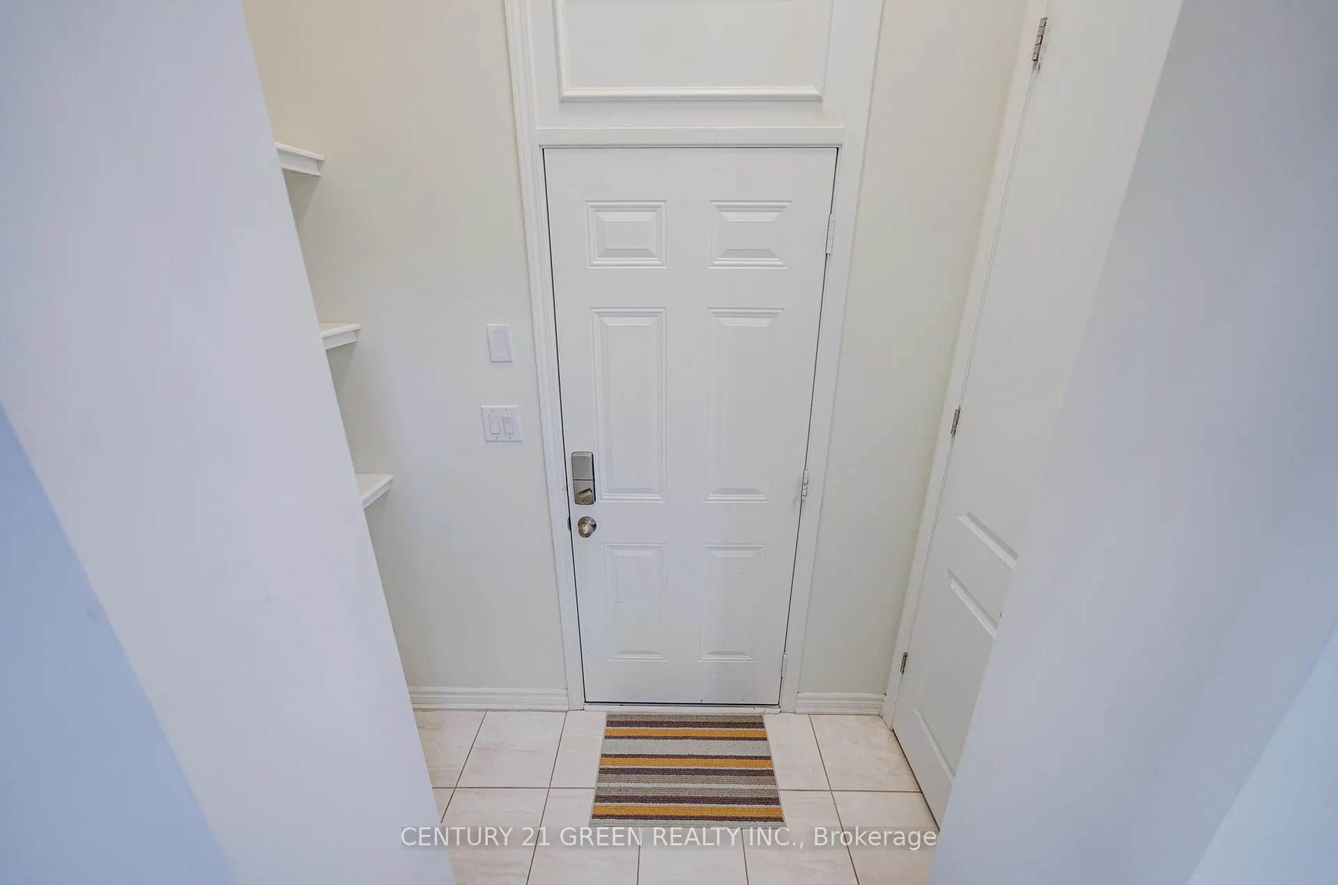 Photo 10 of 17 Windflower Way, Whitby, Rural Whitby — HOMEH