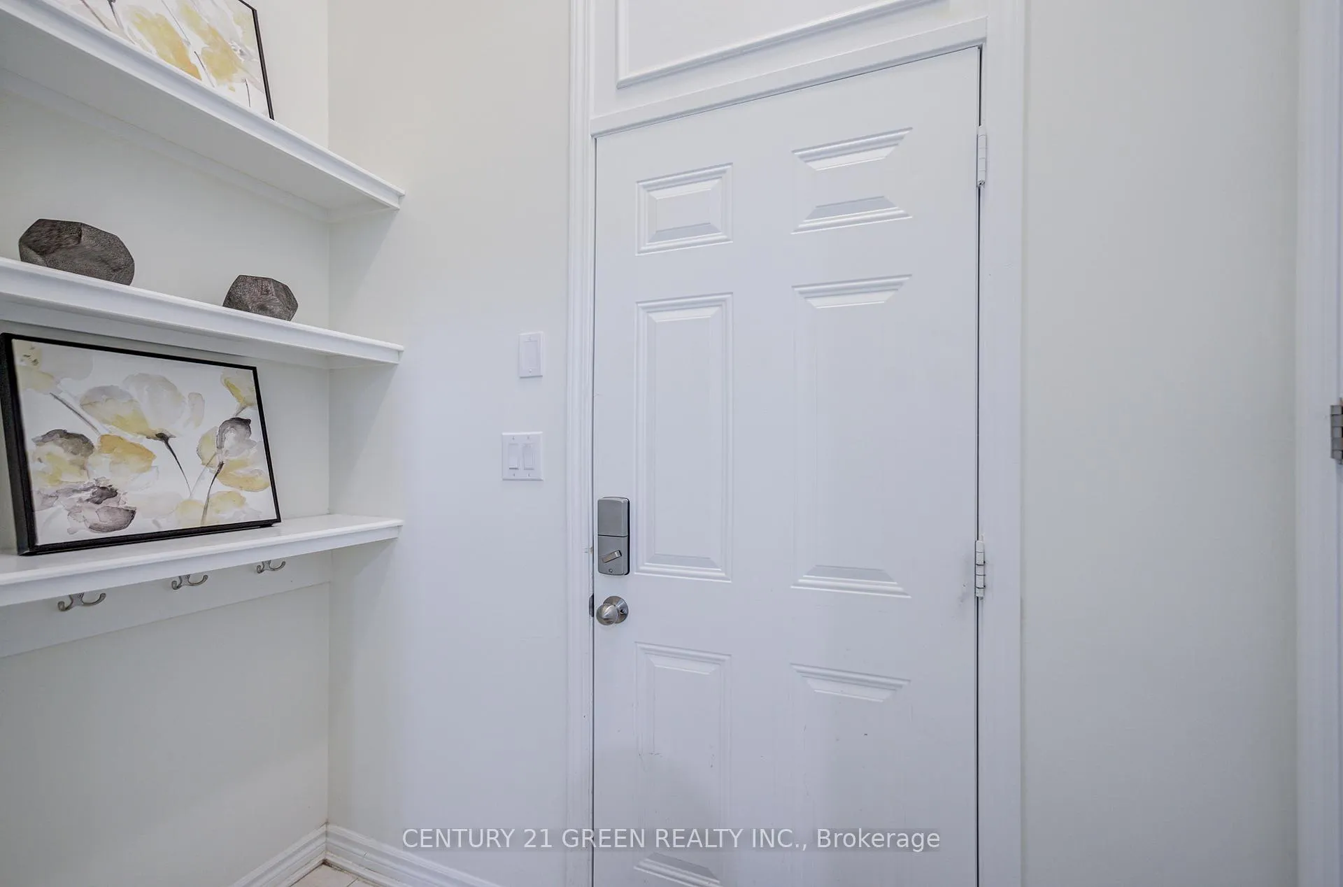 Photo 12 of 17 Windflower Way, Whitby, Rural Whitby — HOMEH