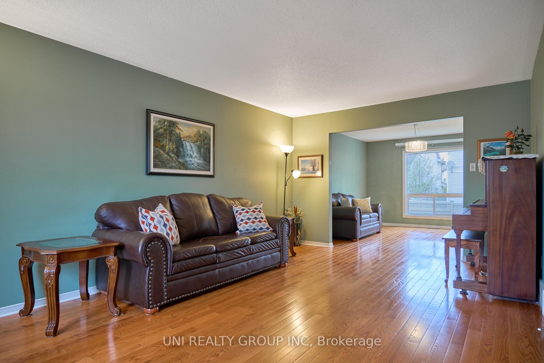 Photo 5 of 64 Bramblegrove Crescent, Ottawa, Hunt Club Park/Greenboro — HOMEH