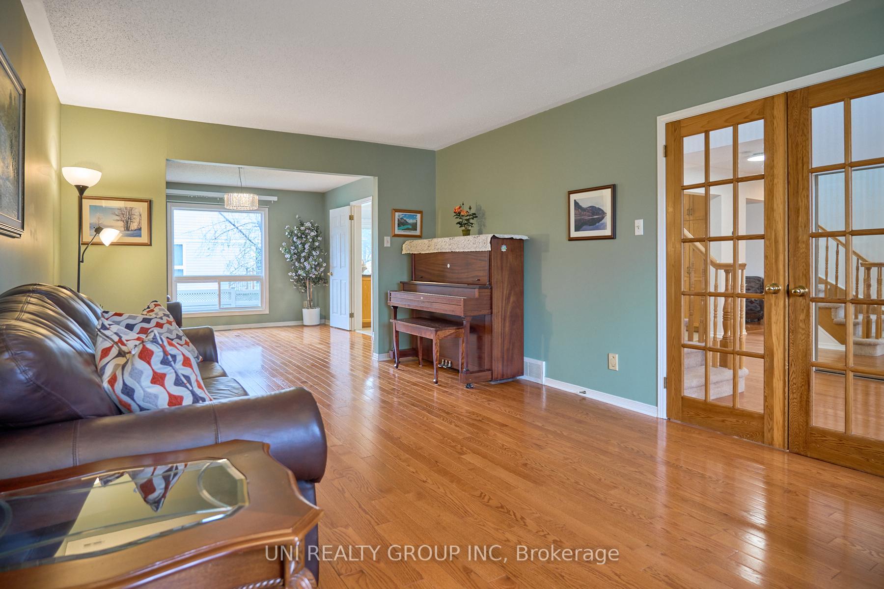Photo 7 of 64 Bramblegrove Crescent, Ottawa, Hunt Club Park/Greenboro — HOMEH