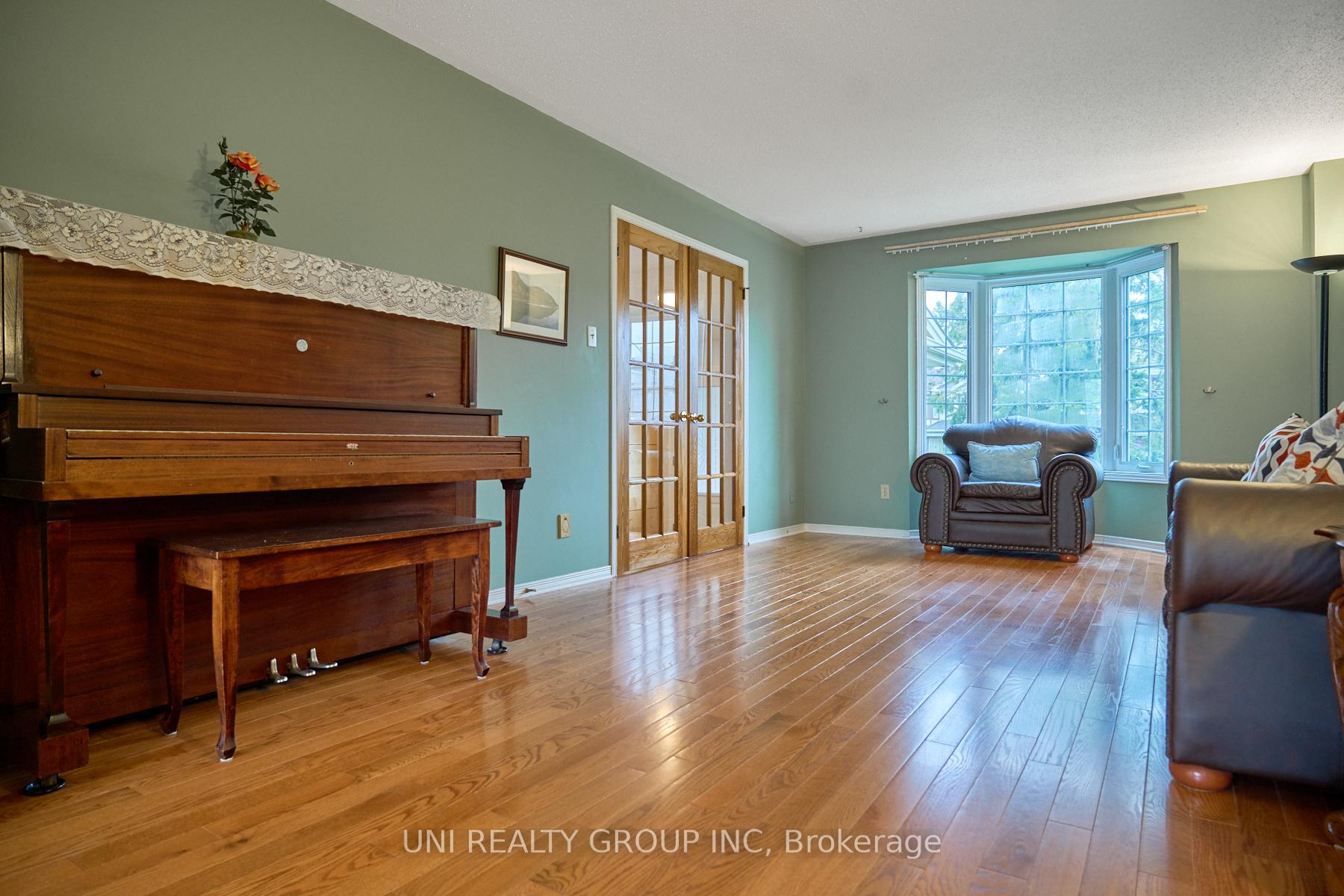 Photo 11 of 64 Bramblegrove Crescent, Ottawa, Hunt Club Park/Greenboro — HOMEH