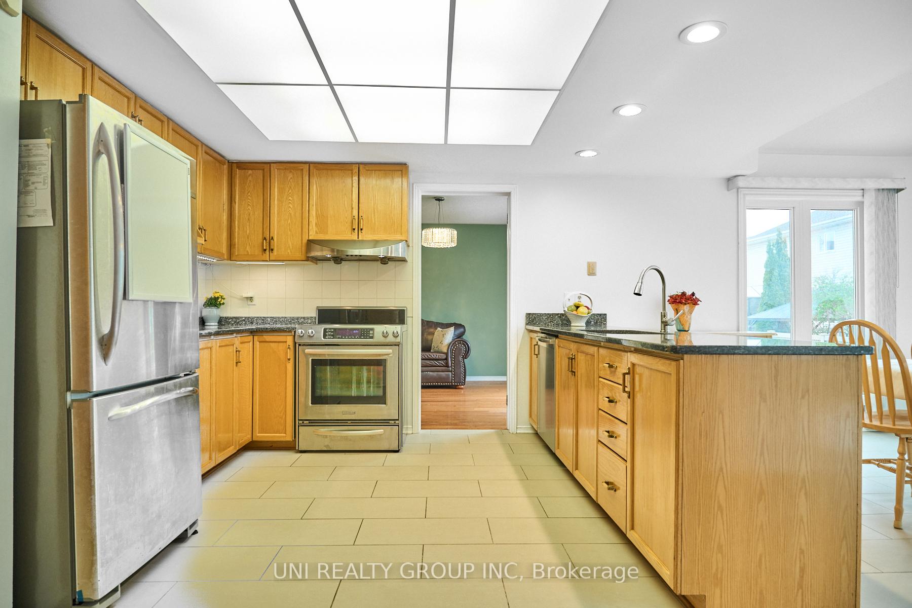 Photo 16 of 64 Bramblegrove Crescent, Ottawa, Hunt Club Park/Greenboro — HOMEH