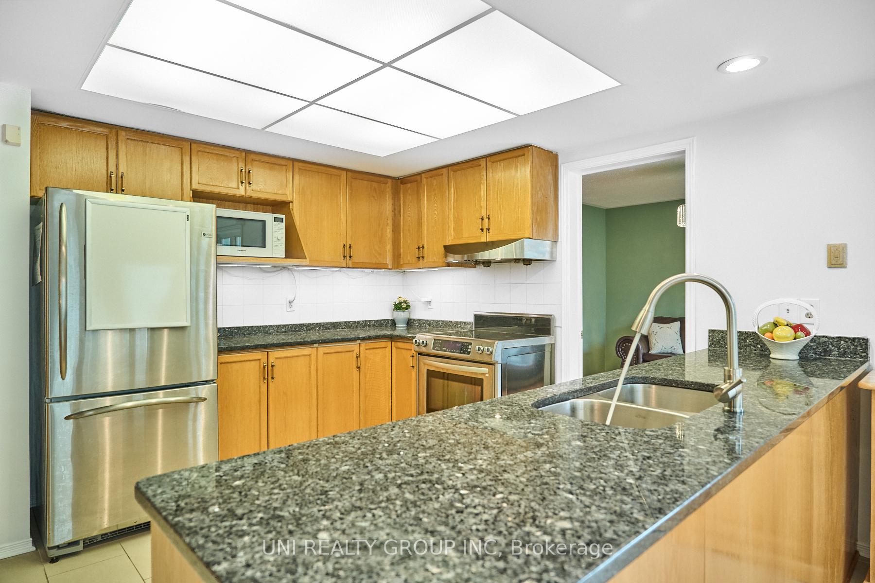 Photo 19 of 64 Bramblegrove Crescent, Ottawa, Hunt Club Park/Greenboro — HOMEH