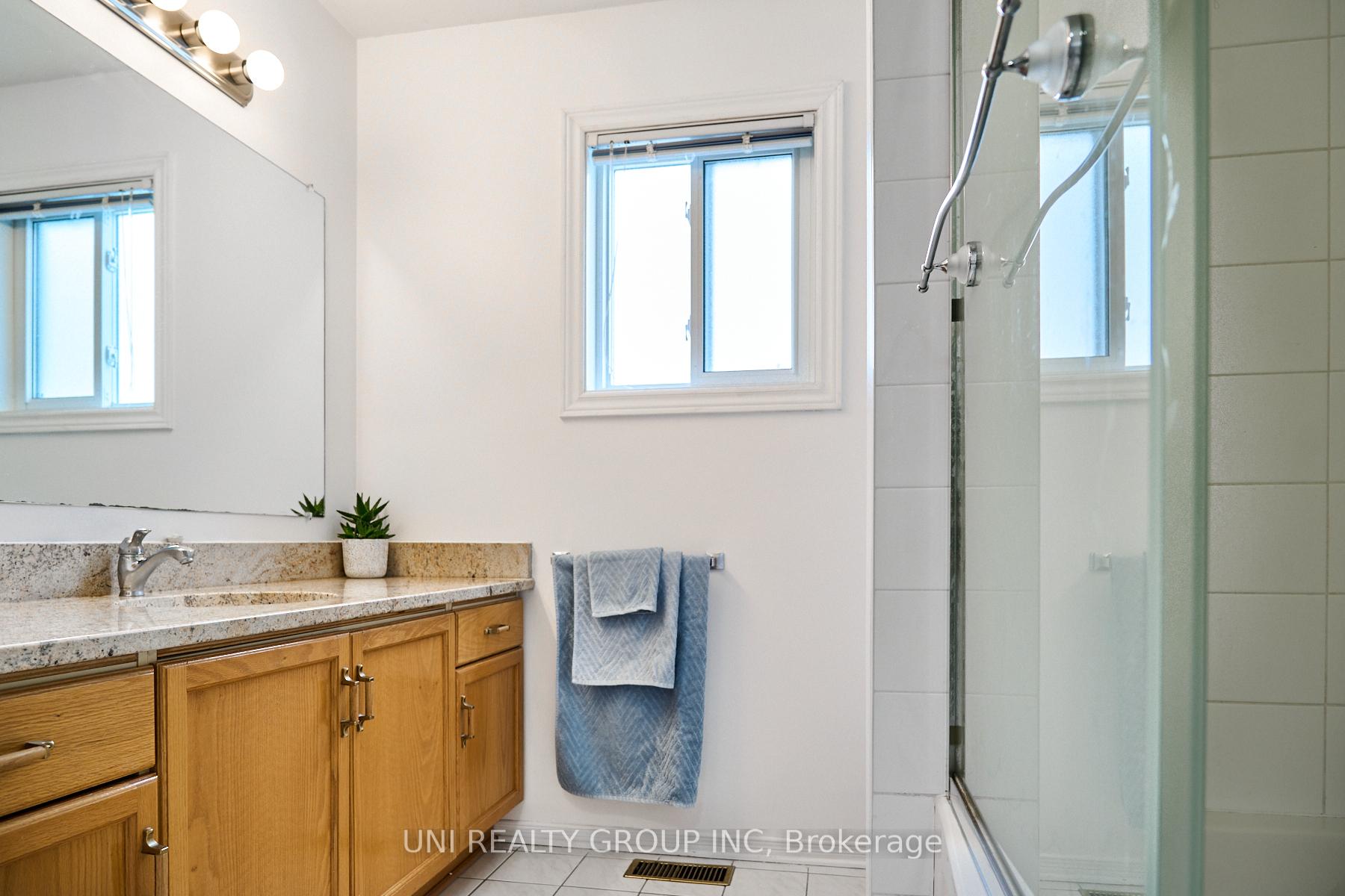 Photo 39 of 64 Bramblegrove Crescent, Ottawa, Hunt Club Park/Greenboro — HOMEH