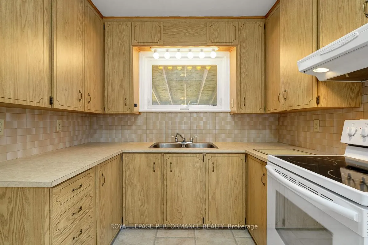Photo 9 of 540 Alesther Street, Ottawa, Overbrook/Castle Heights — HOMEH