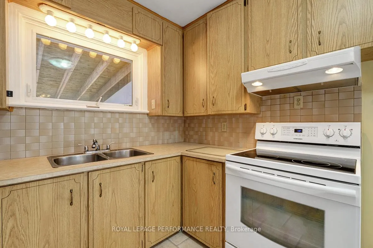 Photo 11 of 540 Alesther Street, Ottawa, Overbrook/Castle Heights — HOMEH