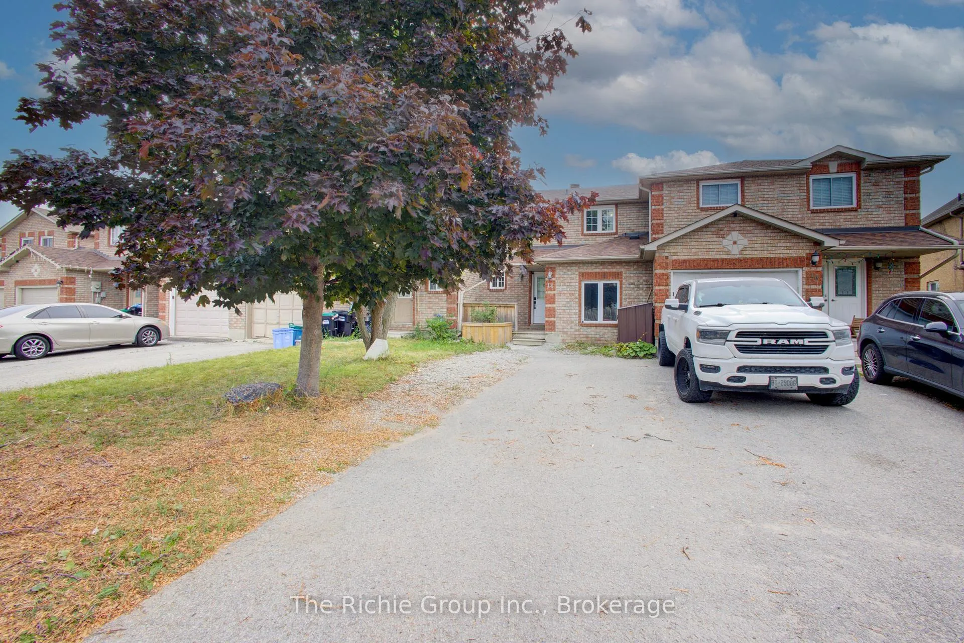 Photo 2 of 14 Tunbridge Road, Barrie, Georgian Drive — HOMEH