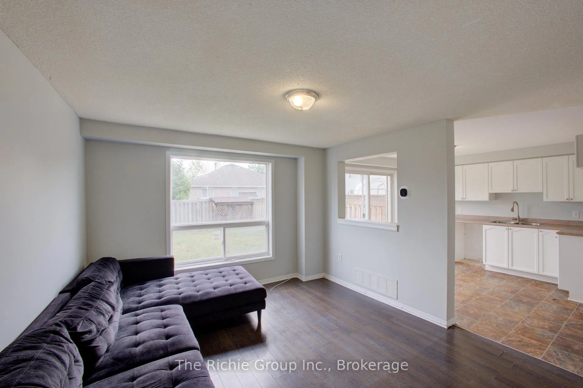 Photo 8 of 14 Tunbridge Road, Barrie, Georgian Drive — HOMEH