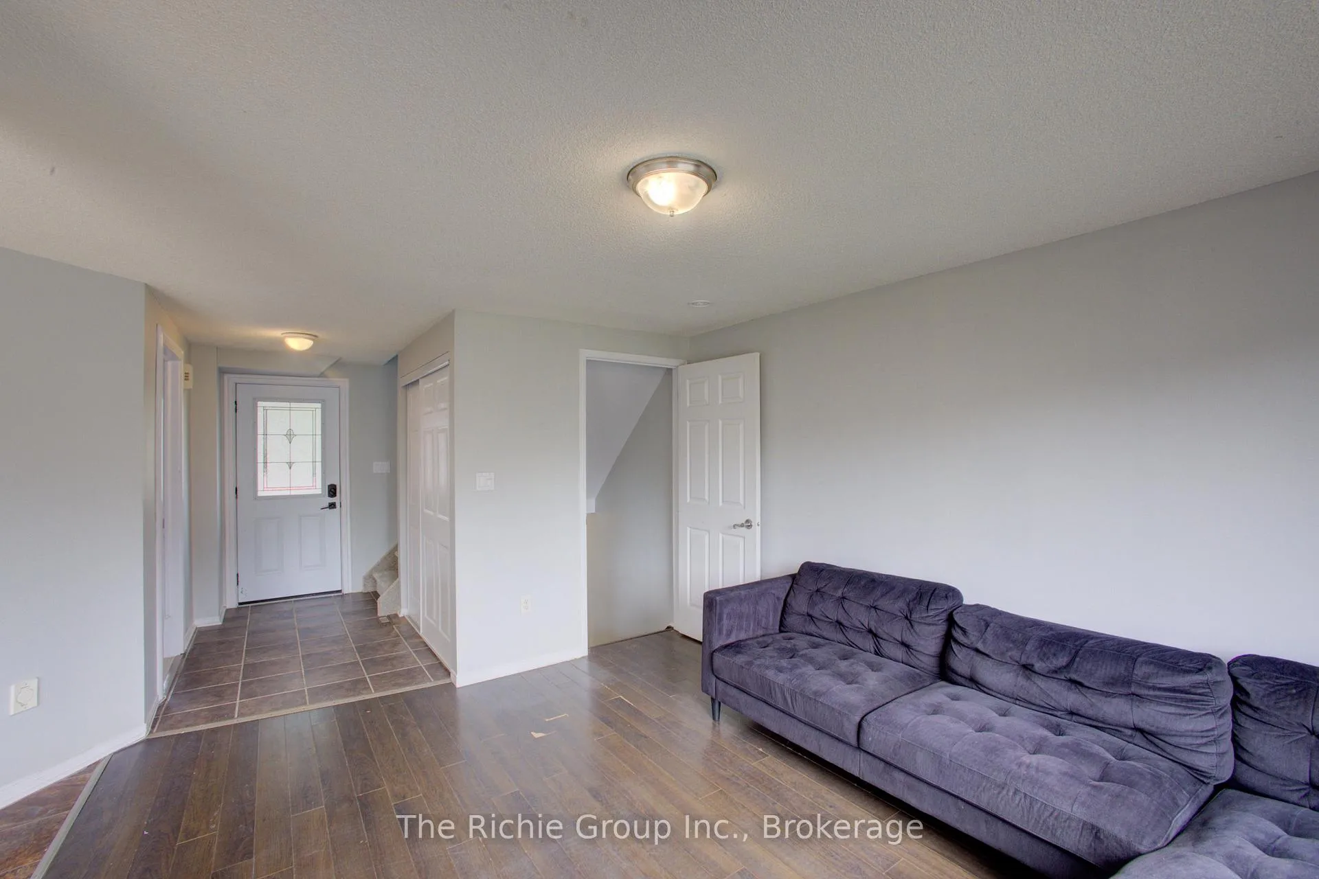 Photo 9 of 14 Tunbridge Road, Barrie, Georgian Drive — HOMEH
