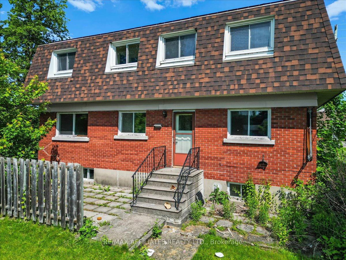 Photo 1 of 186 Norice Street, Ottawa, Meadowlands/Crestview — HOMEH
