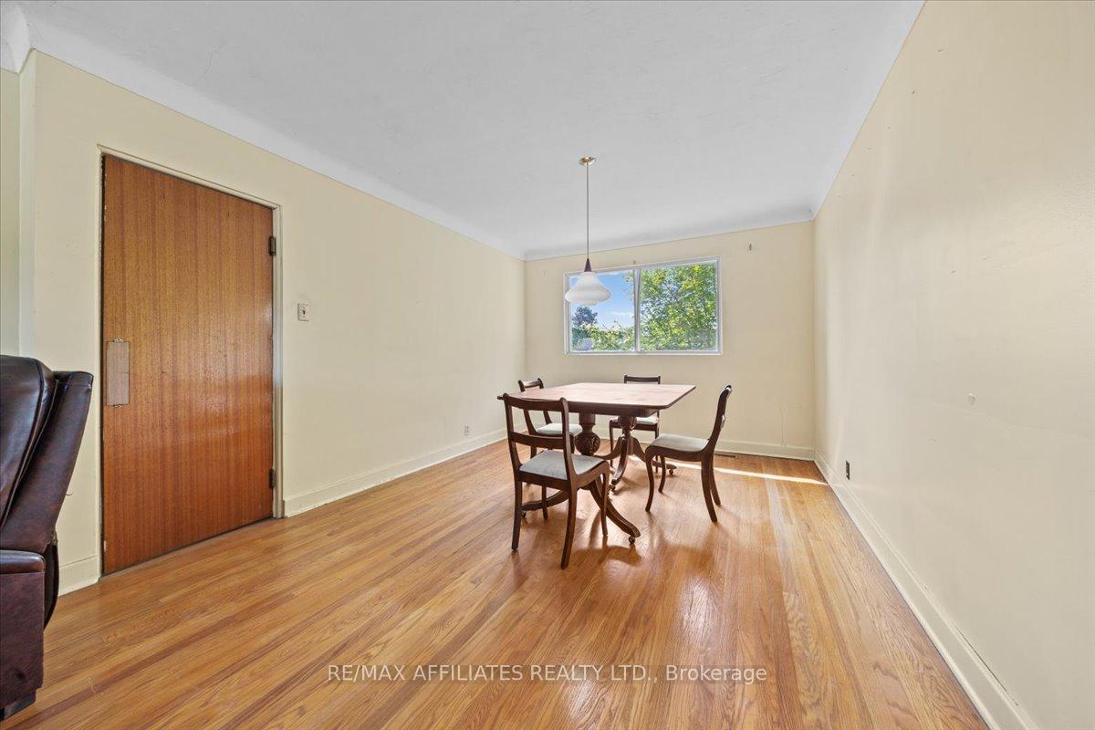 Photo 6 of 186 Norice Street, Ottawa, Meadowlands/Crestview — HOMEH