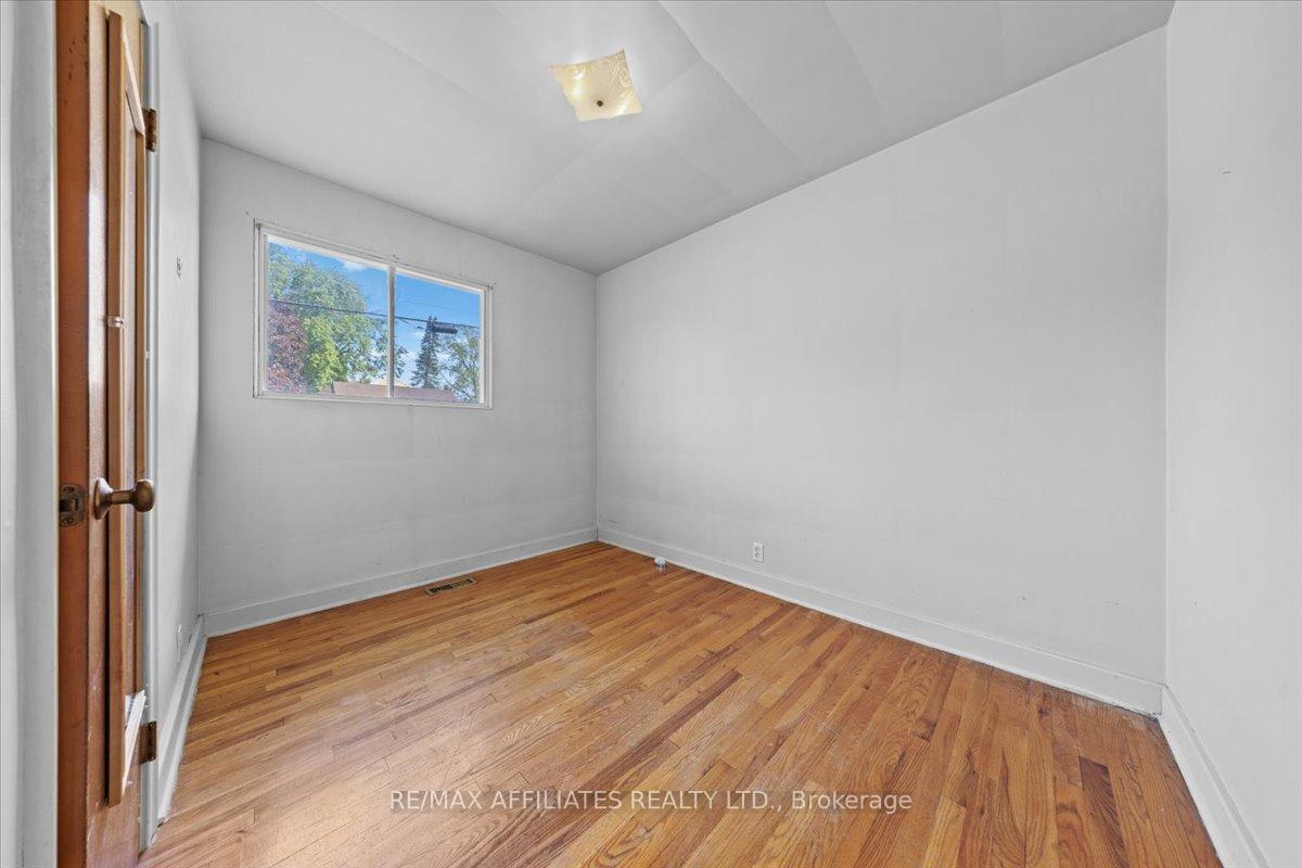 Photo 19 of 186 Norice Street, Ottawa, Meadowlands/Crestview — HOMEH