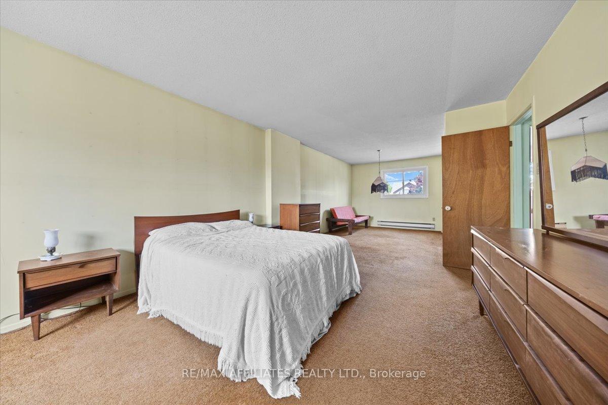 Photo 29 of 186 Norice Street, Ottawa, Meadowlands/Crestview — HOMEH