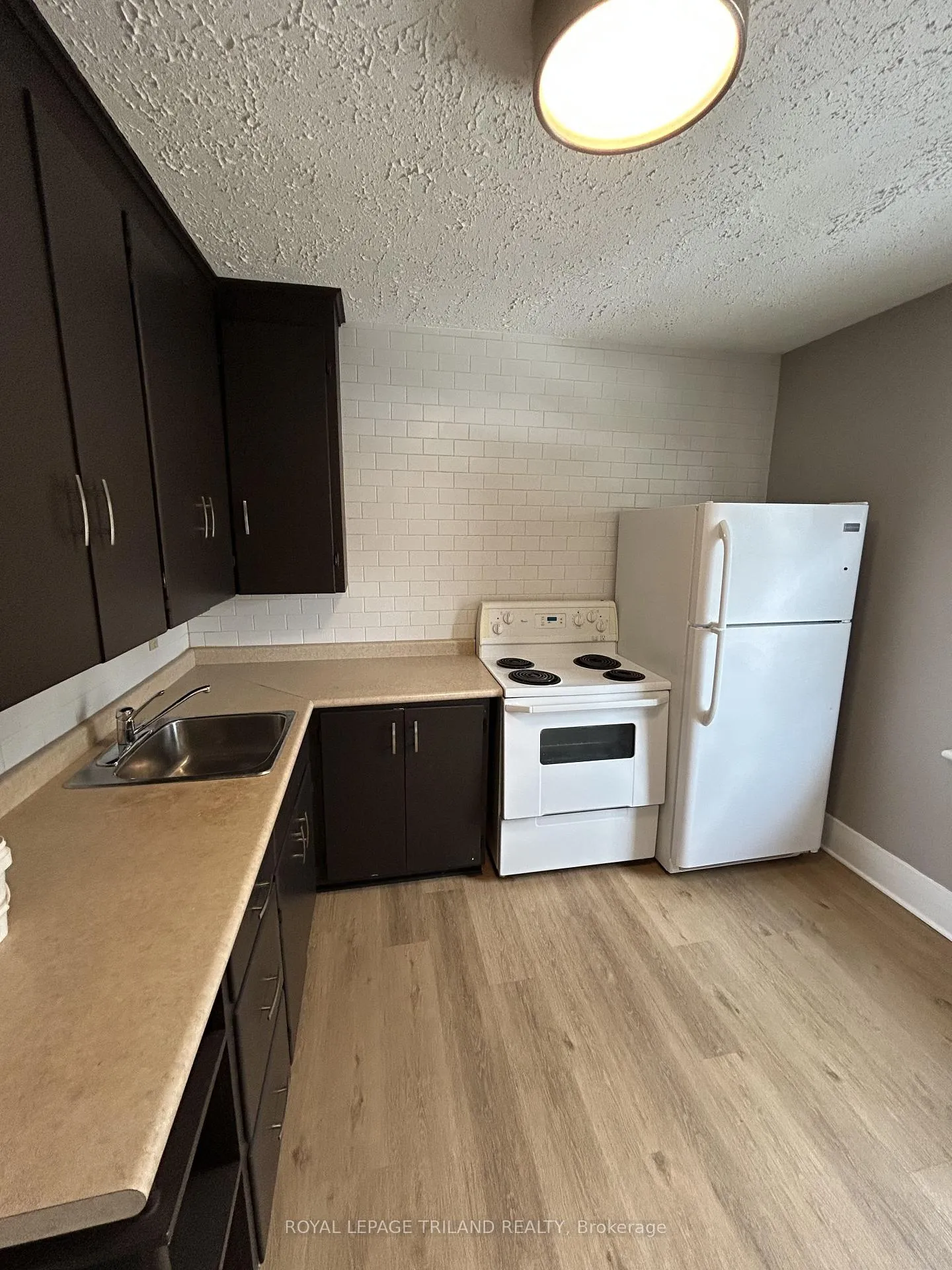 Photo 5 of Unit Upper, 7 MacKay Avenue, London, South E — HOMEH