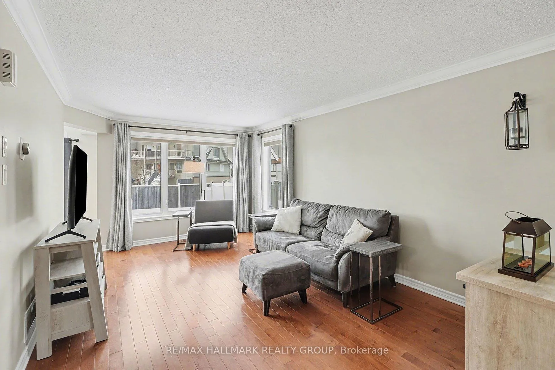 Photo 5 of 255 Wildcliff Way, Ottawa, Avalon East — HOMEH