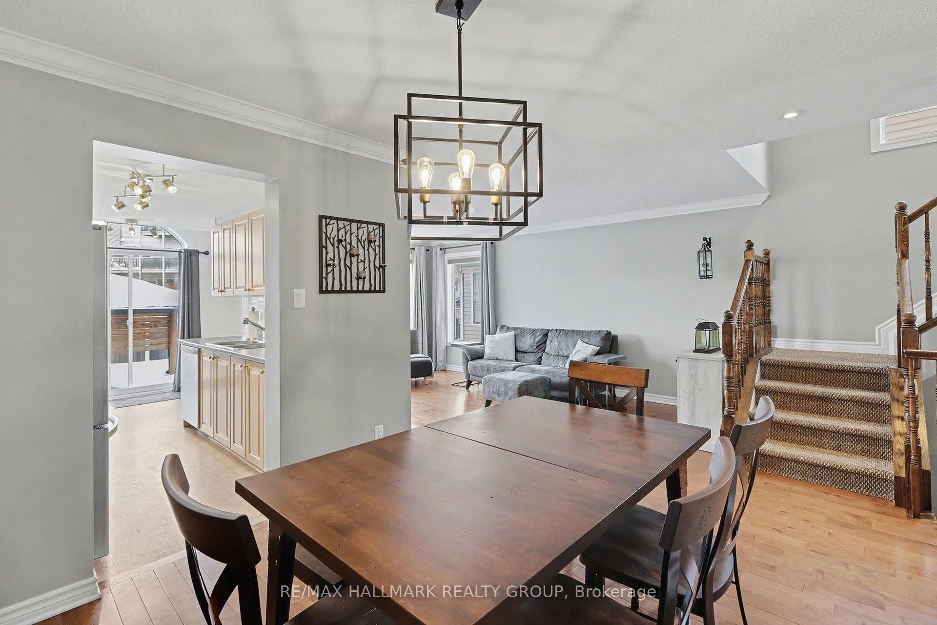 Photo 9 of 255 Wildcliff Way, Ottawa, Avalon East — HOMEH