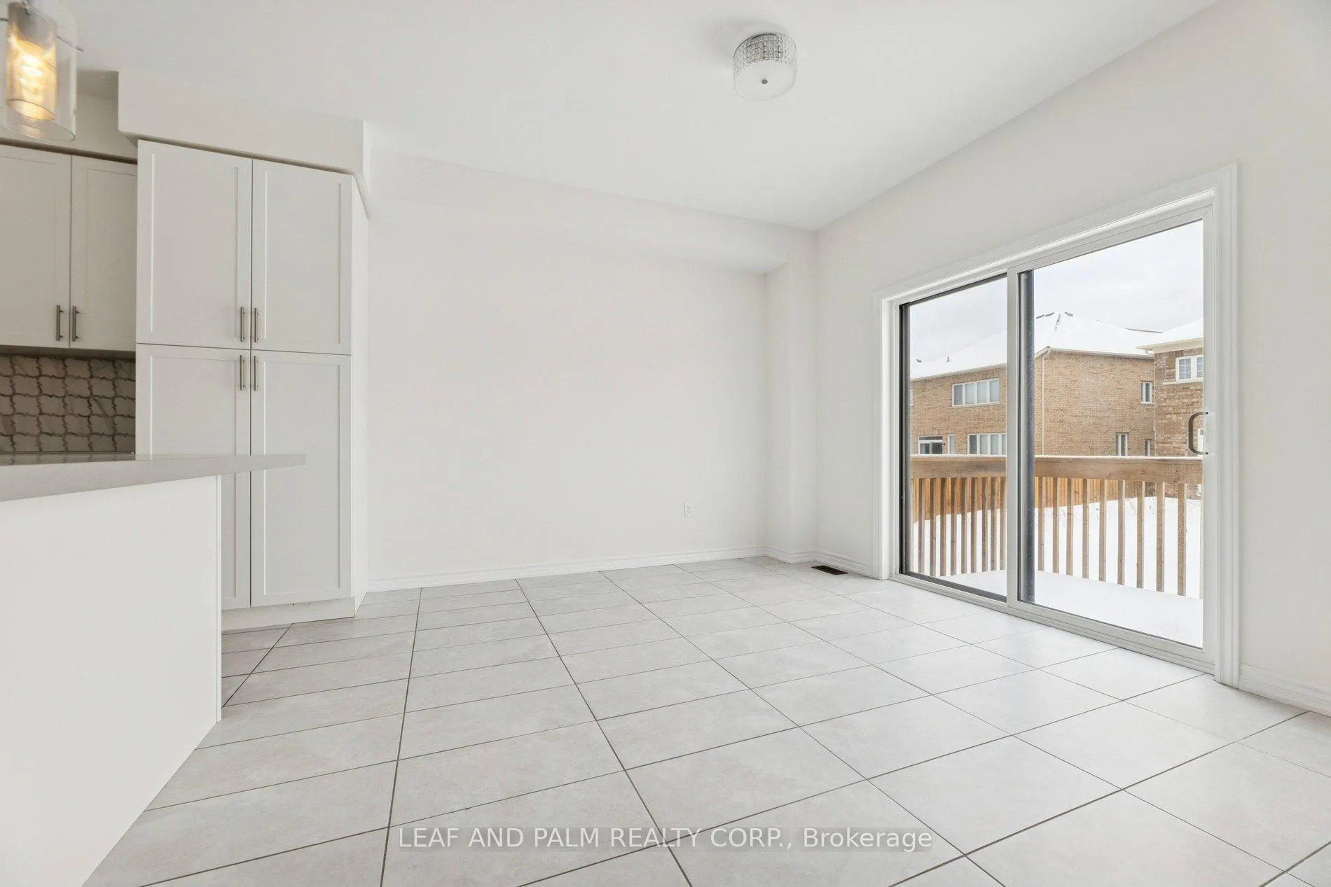 Photo 12 of 279 Northglen Boulevard, Clarington, Bowmanville — HOMEH