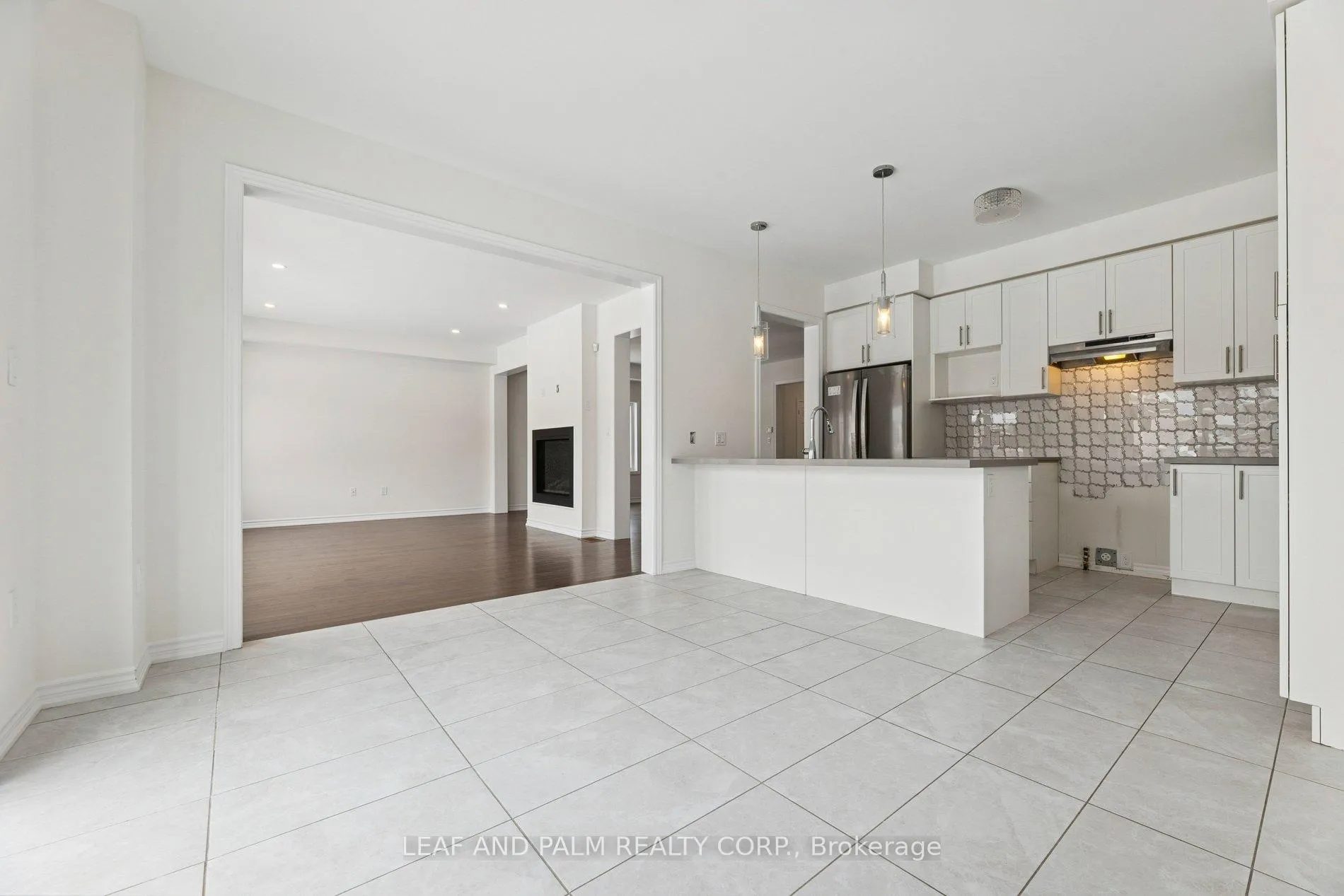 Photo 13 of 279 Northglen Boulevard, Clarington, Bowmanville — HOMEH