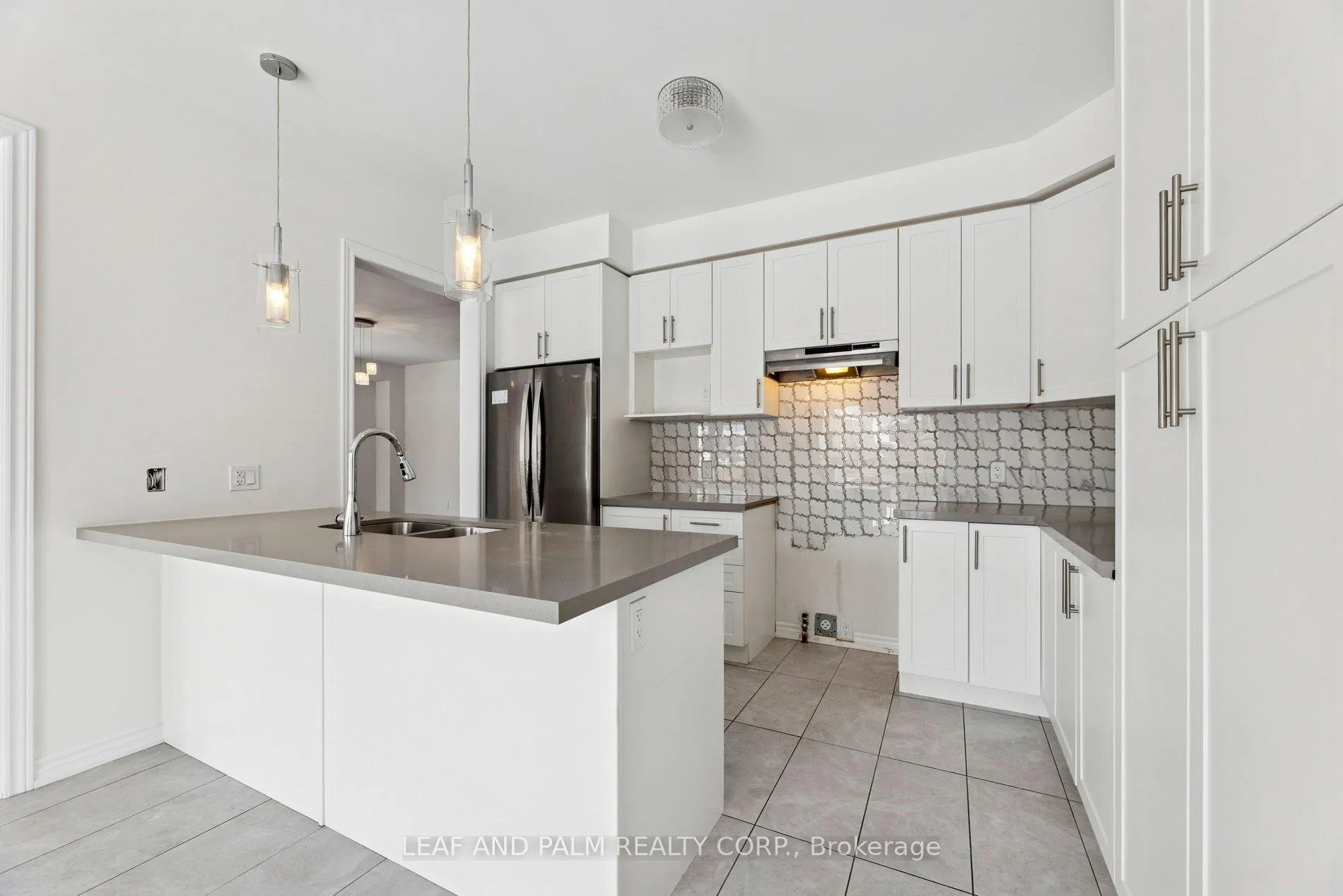 Photo 15 of 279 Northglen Boulevard, Clarington, Bowmanville — HOMEH