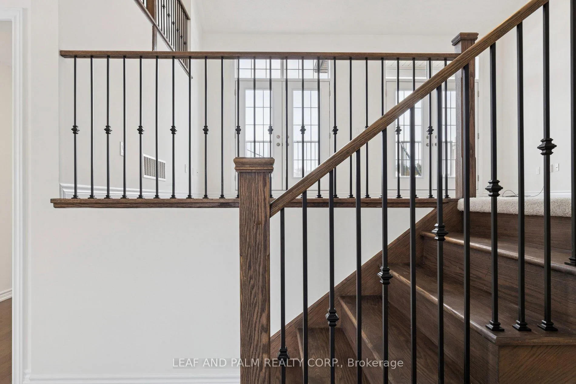 Photo 22 of 279 Northglen Boulevard, Clarington, Bowmanville — HOMEH