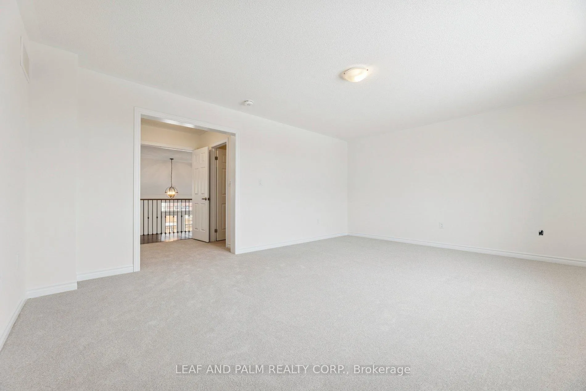 Photo 31 of 279 Northglen Boulevard, Clarington, Bowmanville — HOMEH