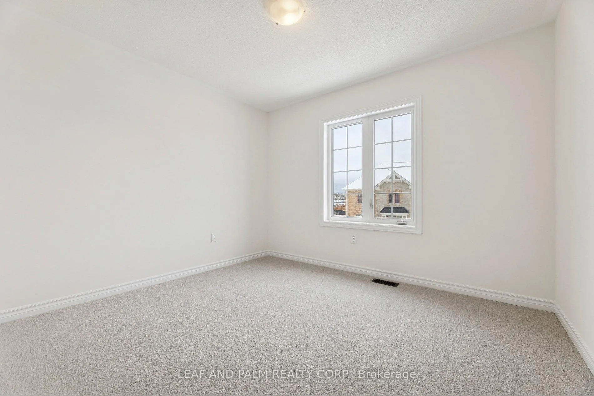 Photo 37 of 279 Northglen Boulevard, Clarington, Bowmanville — HOMEH