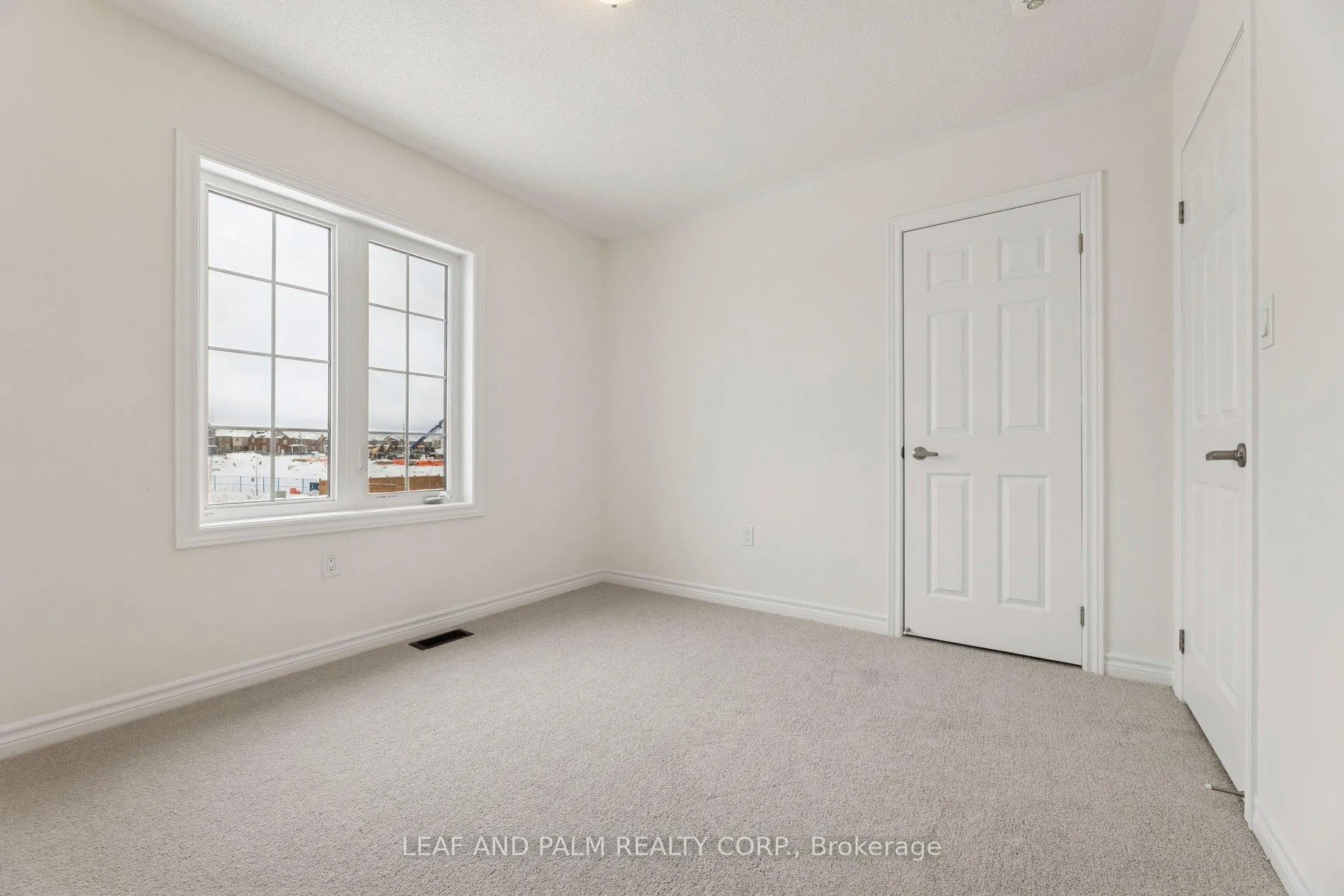 Photo 38 of 279 Northglen Boulevard, Clarington, Bowmanville — HOMEH
