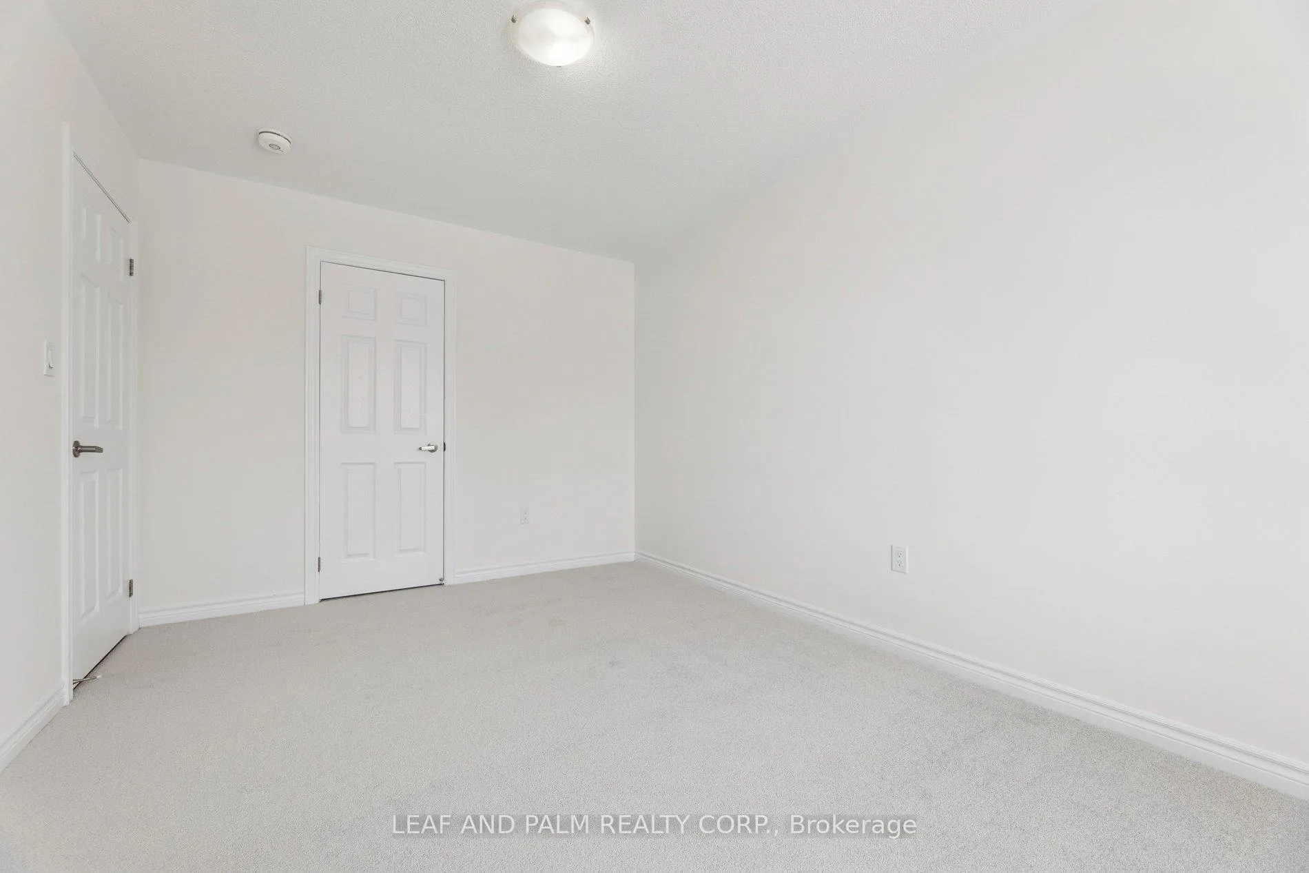 Photo 47 of 279 Northglen Boulevard, Clarington, Bowmanville — HOMEH