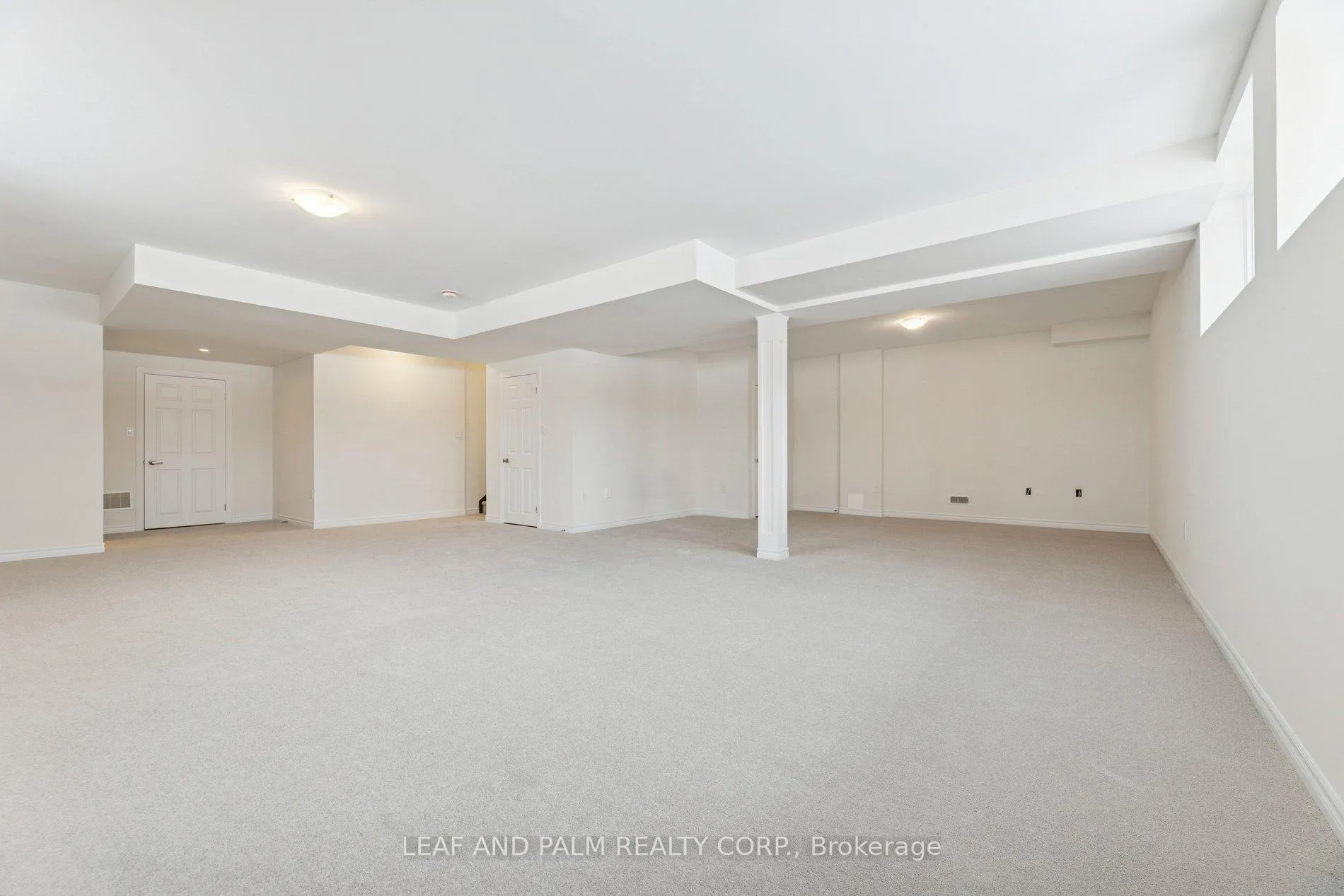 Photo 49 of 279 Northglen Boulevard, Clarington, Bowmanville — HOMEH