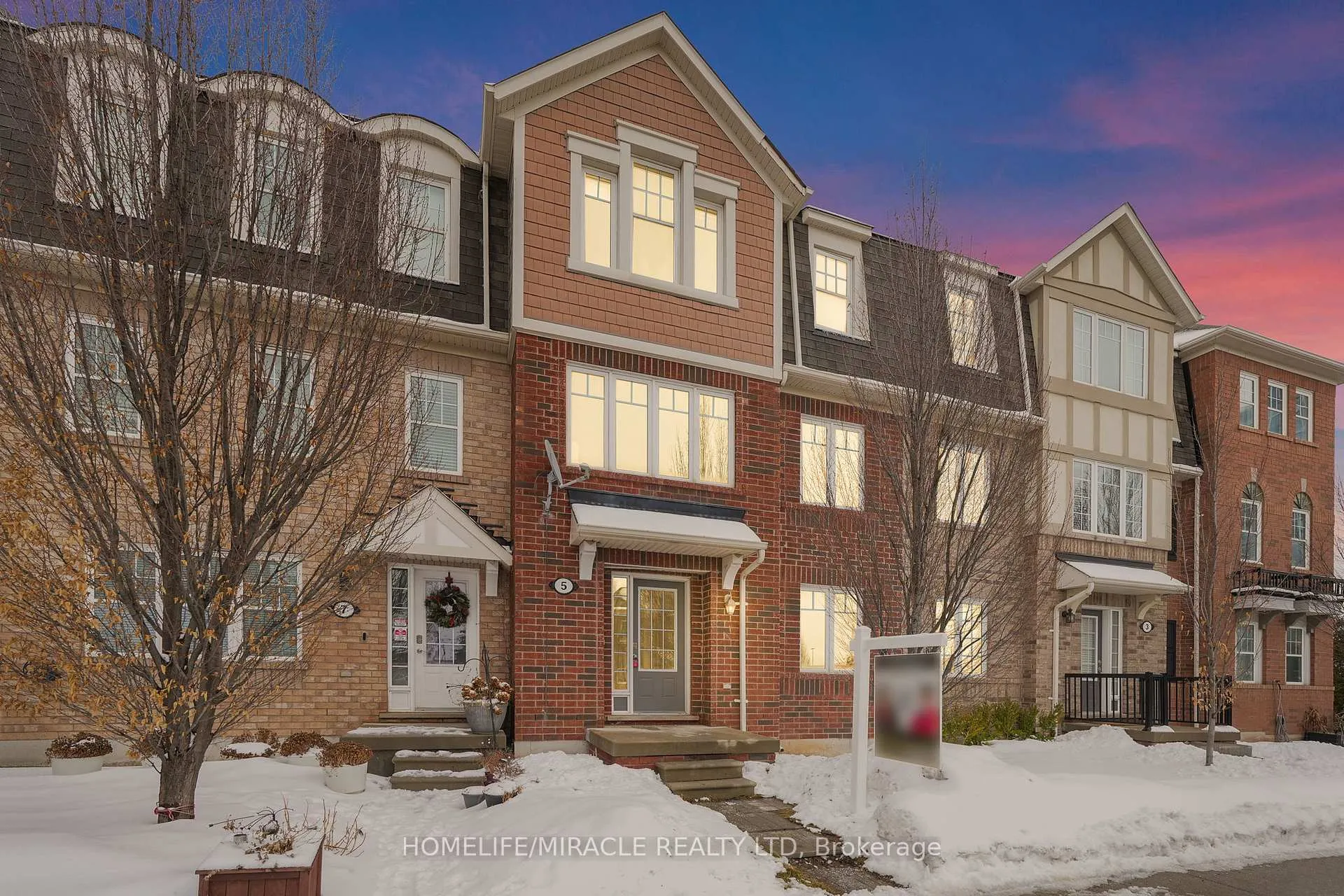 Photo 1 of 5 Bleasdale Avenue, Brampton, Fletcher's Meadow — HOMEH