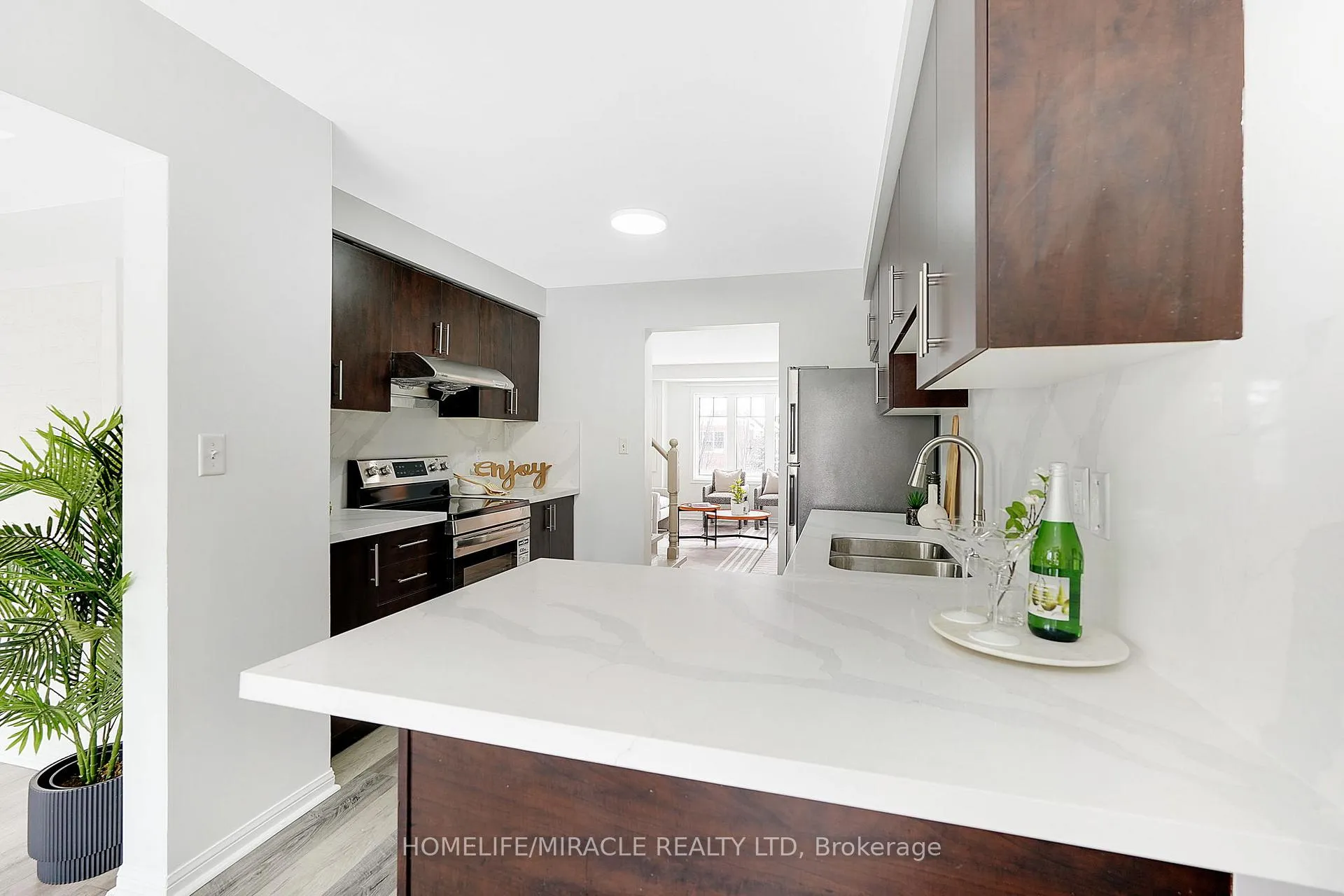Photo 15 of 5 Bleasdale Avenue, Brampton, Fletcher's Meadow — HOMEH