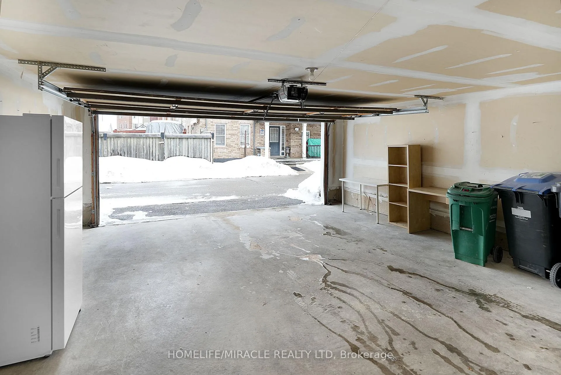 Photo 37 of 5 Bleasdale Avenue, Brampton, Fletcher's Meadow — HOMEH