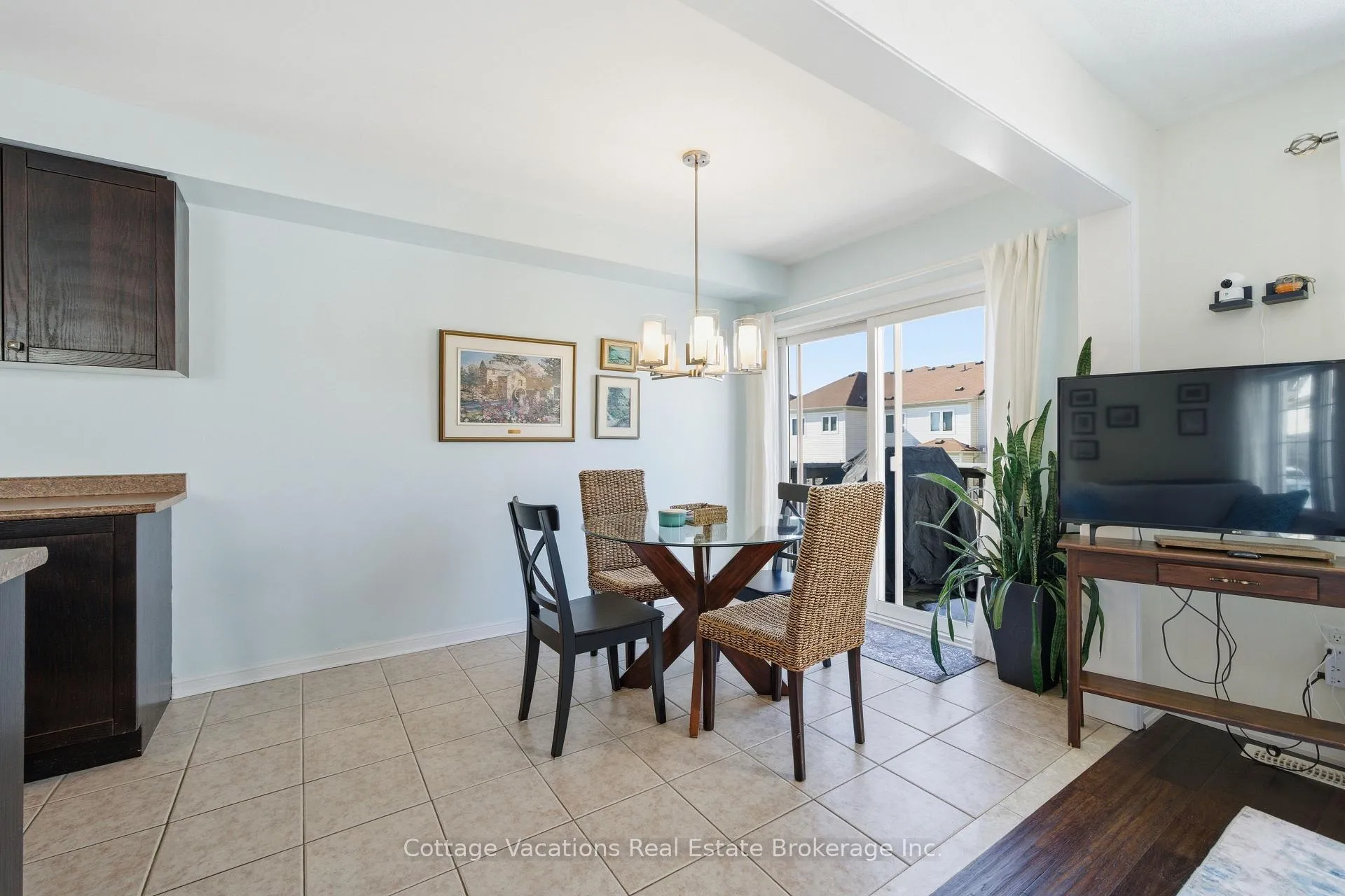 Photo 7 of 62 Adanac Drive, Whitby, Blue Grass Meadows — HOMEH