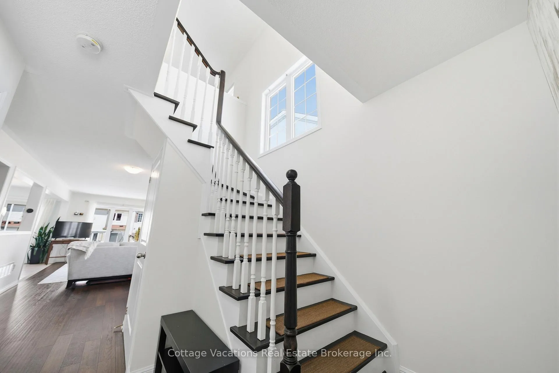 Photo 16 of 62 Adanac Drive, Whitby, Blue Grass Meadows — HOMEH
