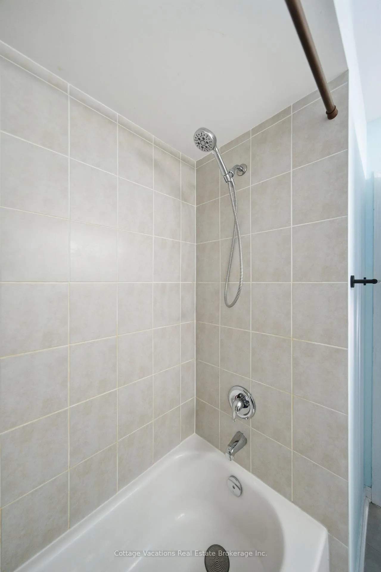 Photo 31 of 62 Adanac Drive, Whitby, Blue Grass Meadows — HOMEH