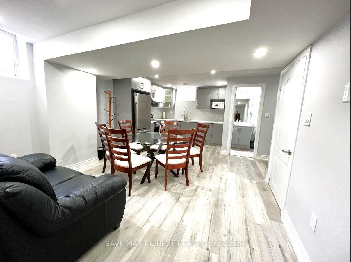 Photo 6 of 116 Leadership Drive, Brampton, Credit Valley — HOMEH