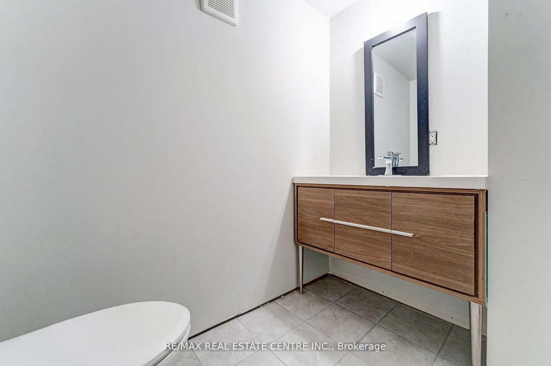 Photo 5 of 4944 Windgate Drive, Niagara Falls, Ascot — HOMEH