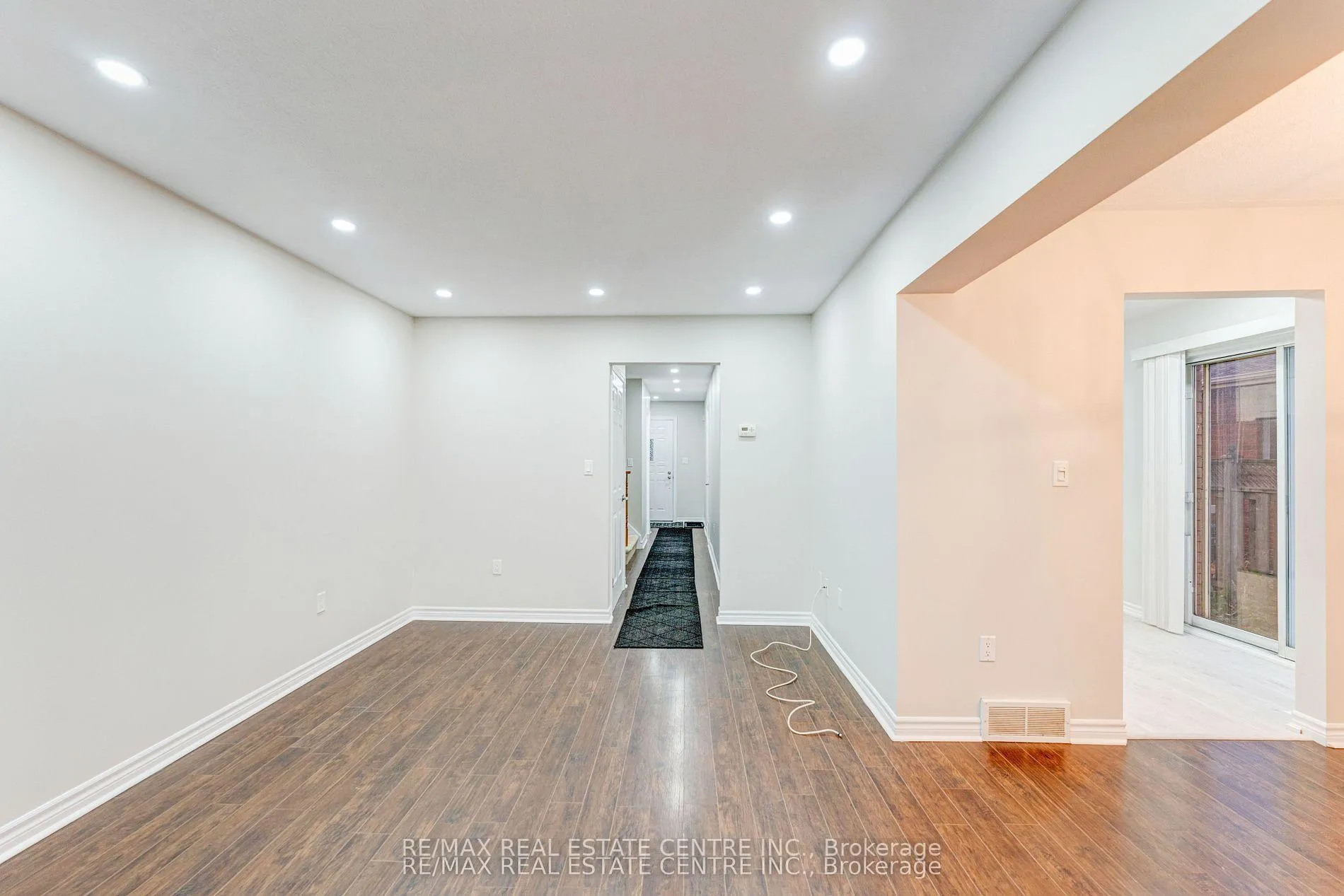 Photo 9 of 4944 Windgate Drive, Niagara Falls, Ascot — HOMEH