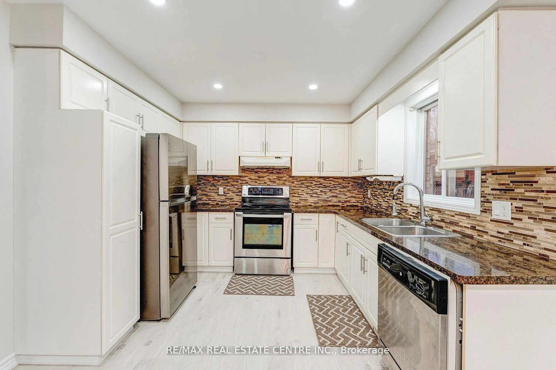 Photo 10 of 4944 Windgate Drive, Niagara Falls, Ascot — HOMEH