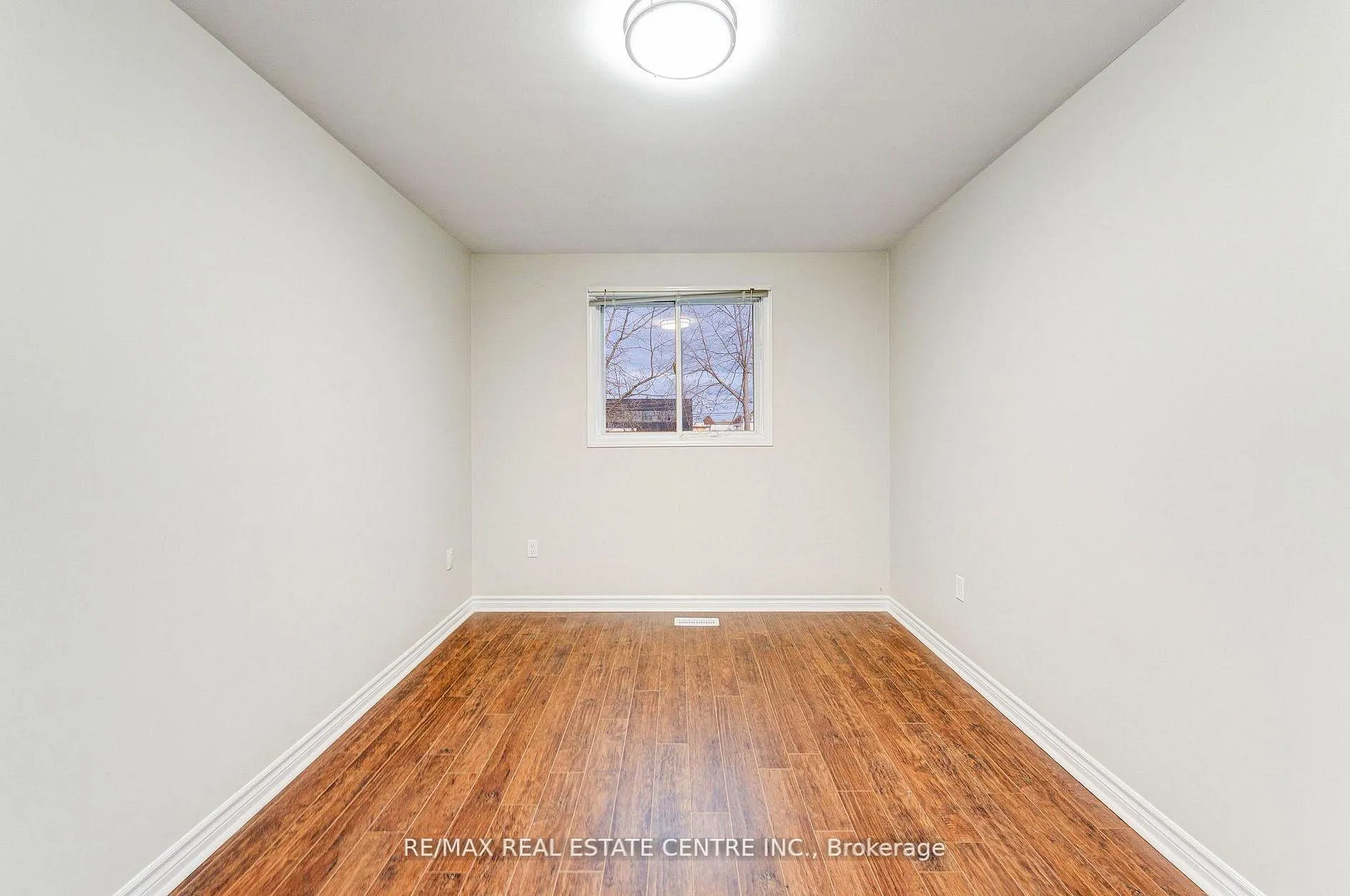 Photo 18 of 4944 Windgate Drive, Niagara Falls, Ascot — HOMEH