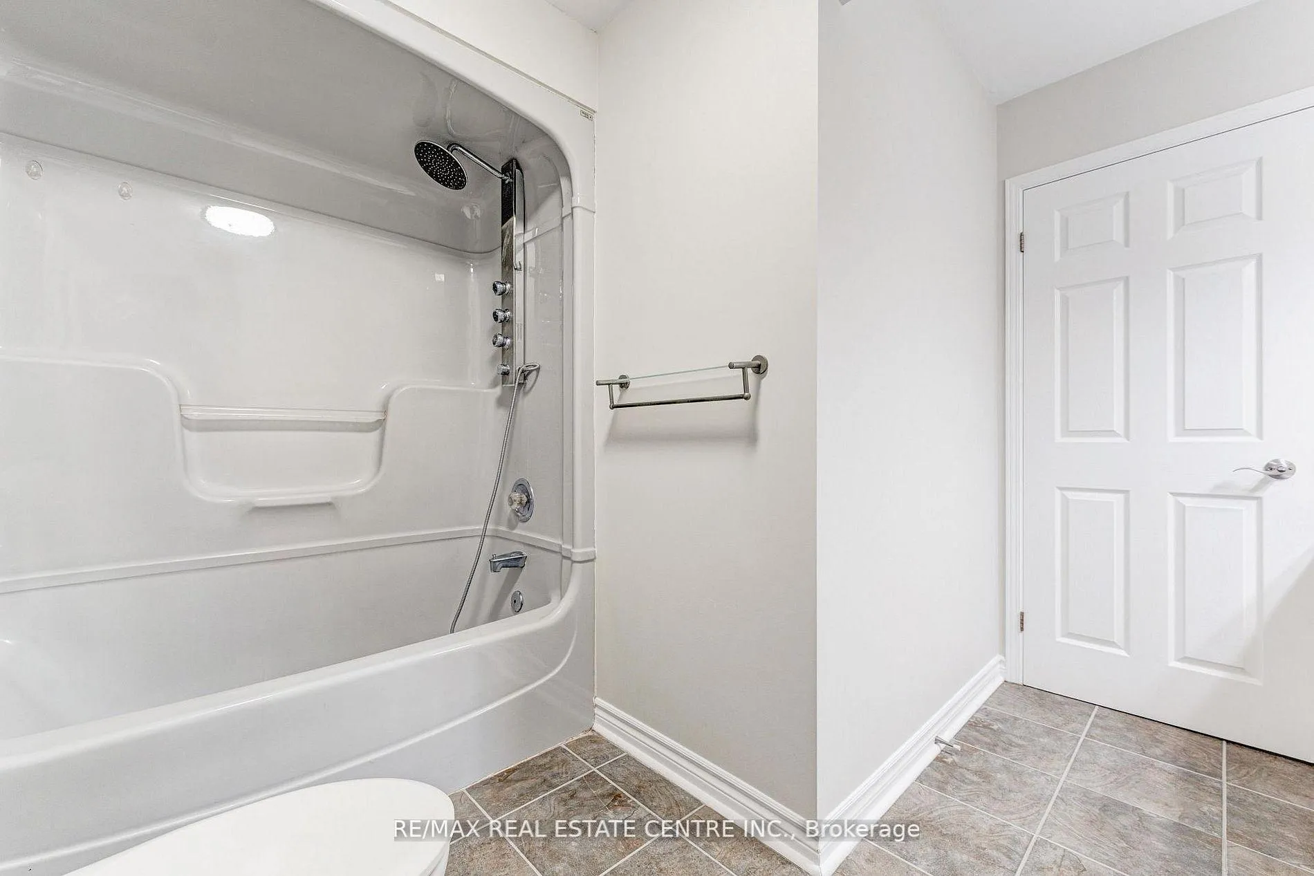 Photo 25 of 4944 Windgate Drive, Niagara Falls, Ascot — HOMEH