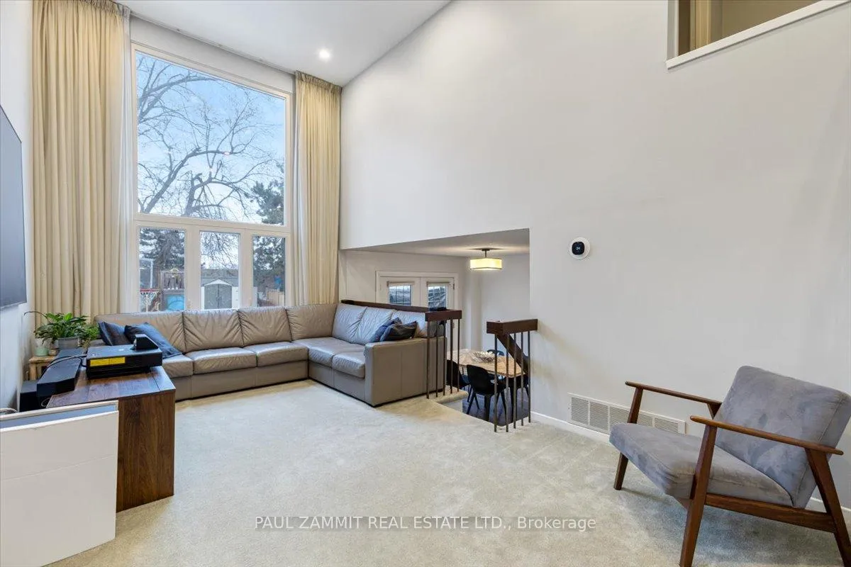Photo 6 of 204 Snowshoe Crescent, Markham, German Mills — HOMEH